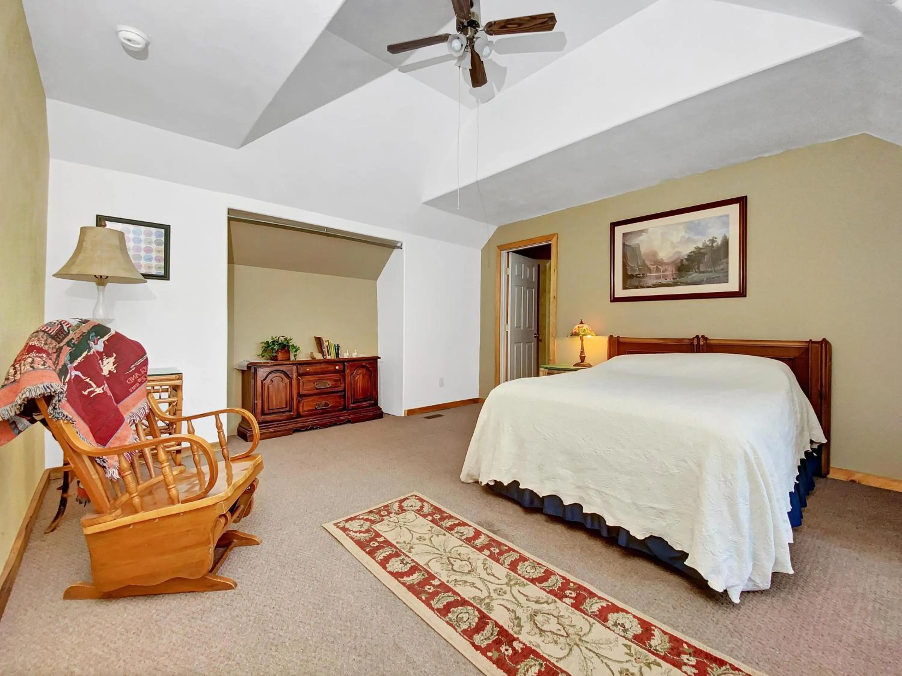 Bed in Eagles Roost - The Nest #11 at Wind Walker Homestead