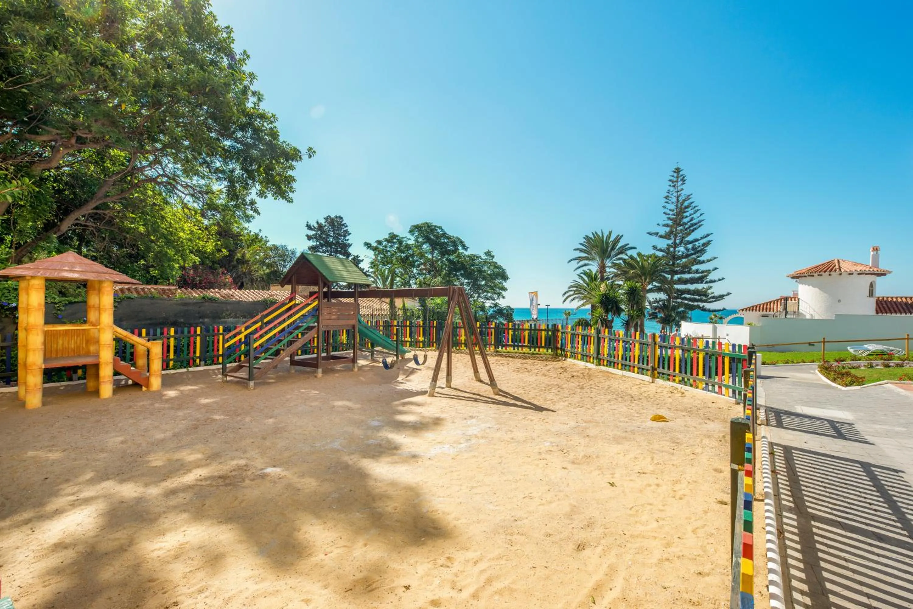 Children play ground in Globales Gardenia