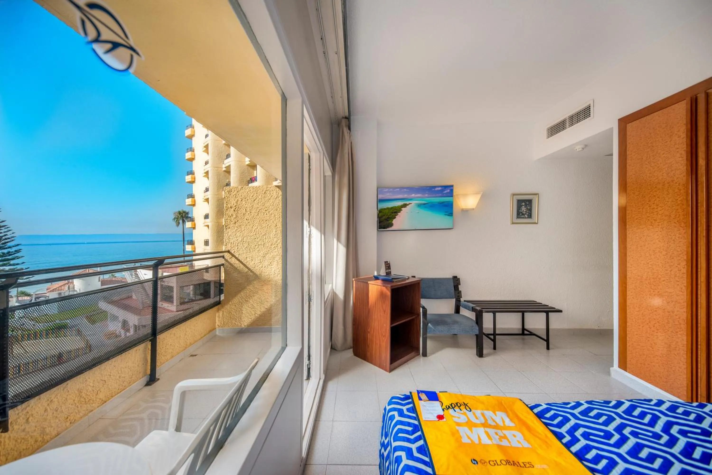 Balcony/Terrace, Bed in Globales Gardenia