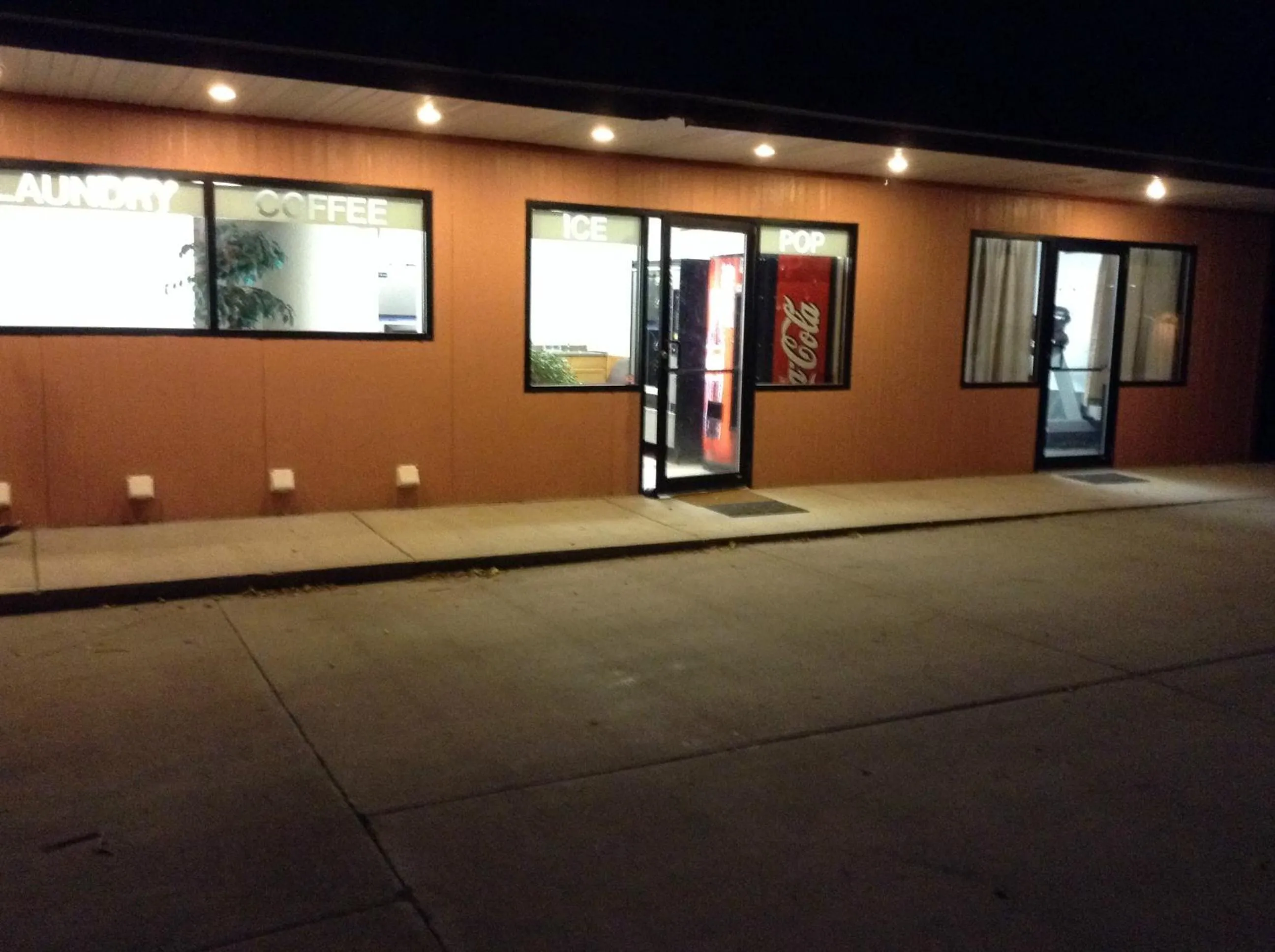 Garden view in Wheels Motel