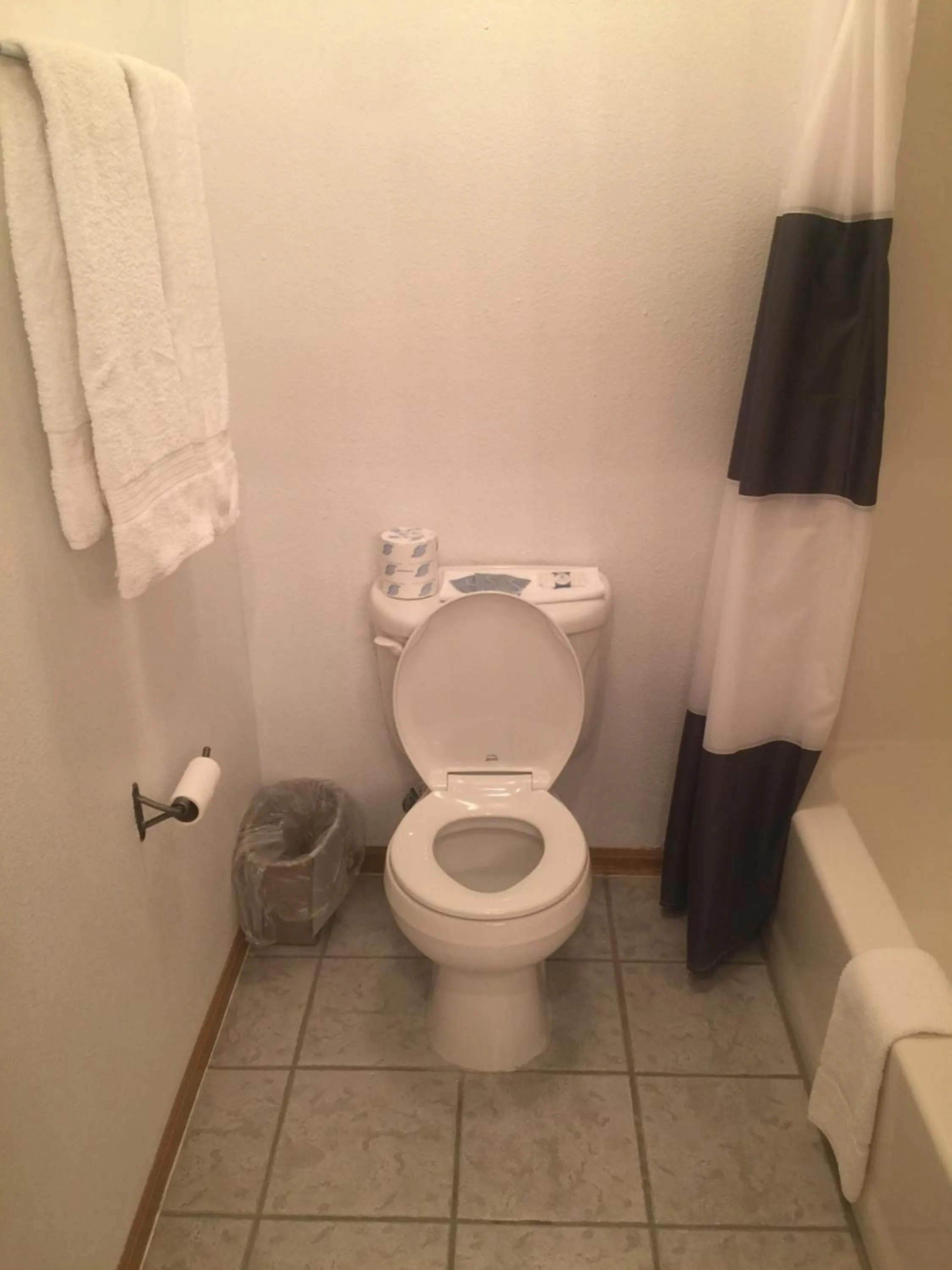 Bathroom in Wheels Motel