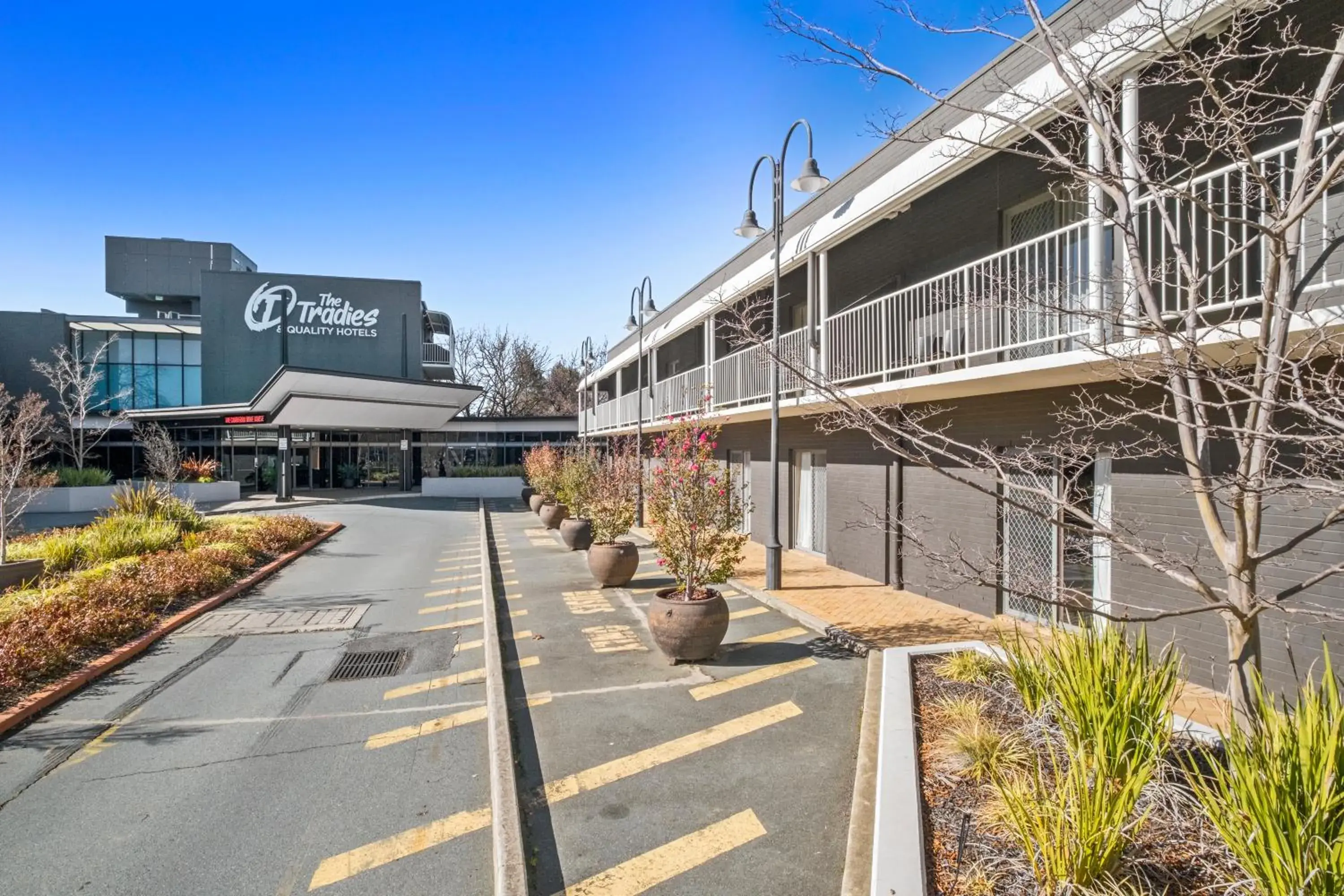 Standard room, Queen and Single Beds in Quality Hotel Dickson Standard room, Queen and Single Beds in Quality Hotel Dickson