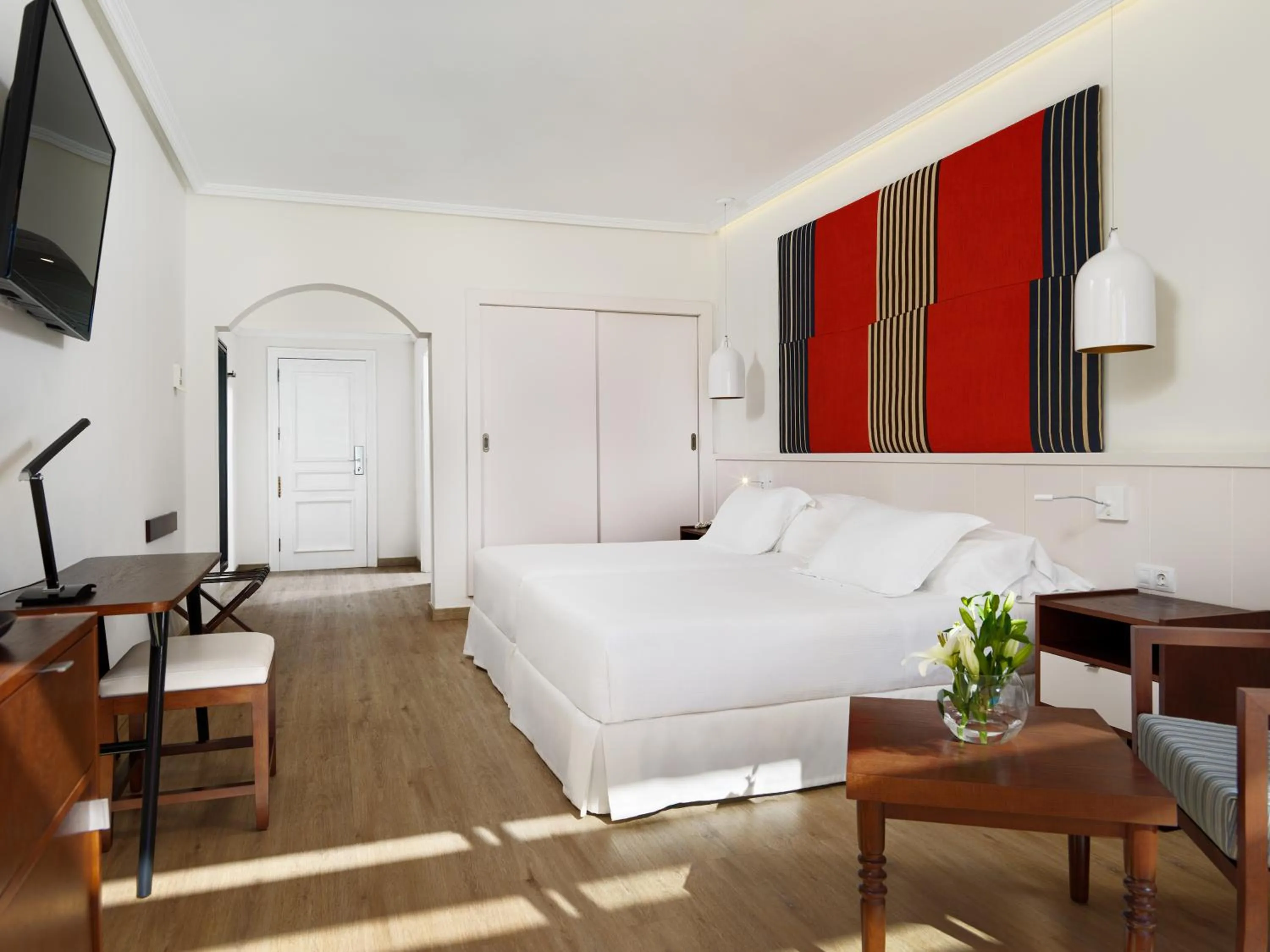 Photo of the whole room, Bed in H10 Playa Esmeralda - Adults Only