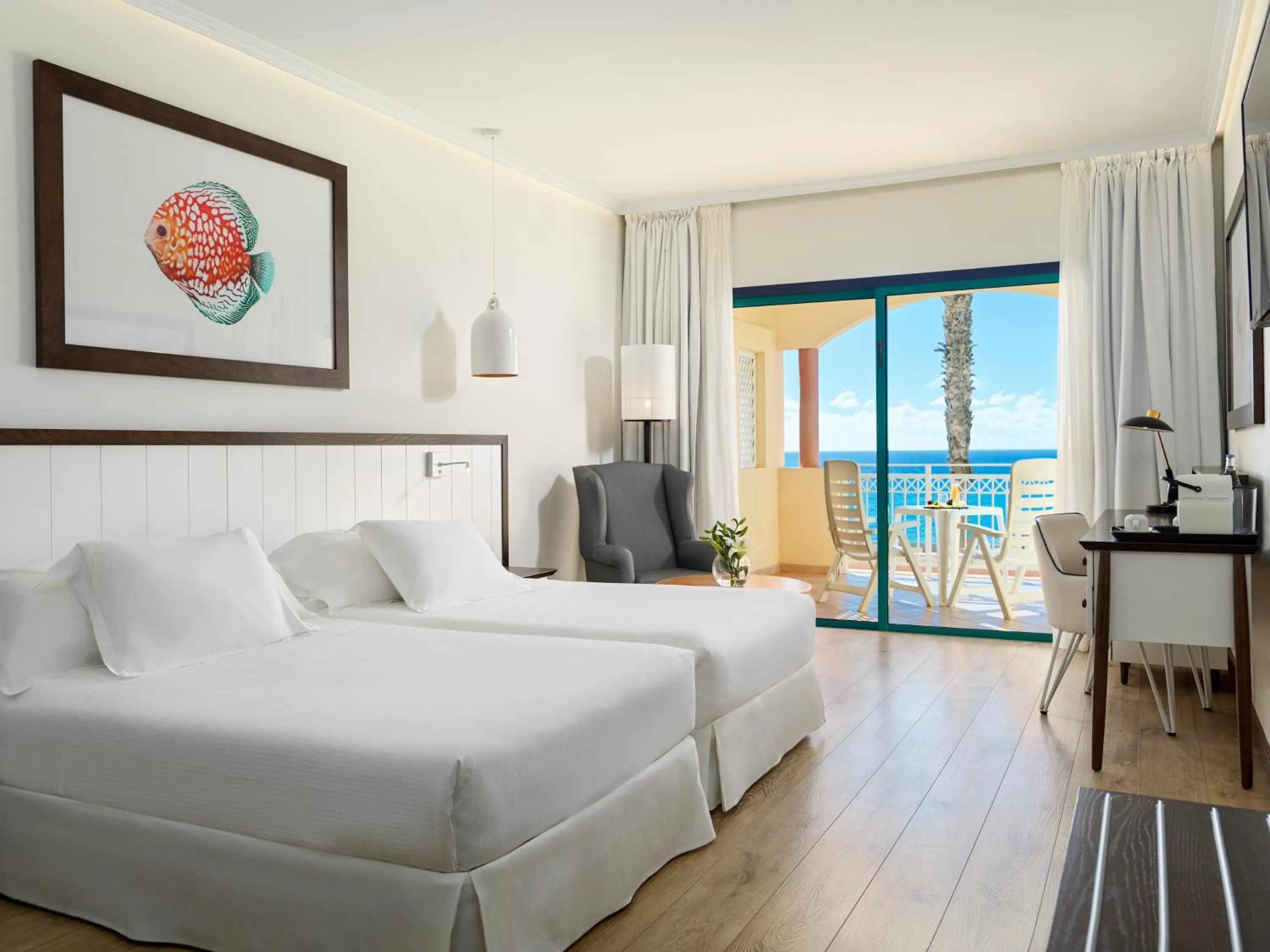 Photo of the whole room, Bed in H10 Playa Esmeralda - Adults Only