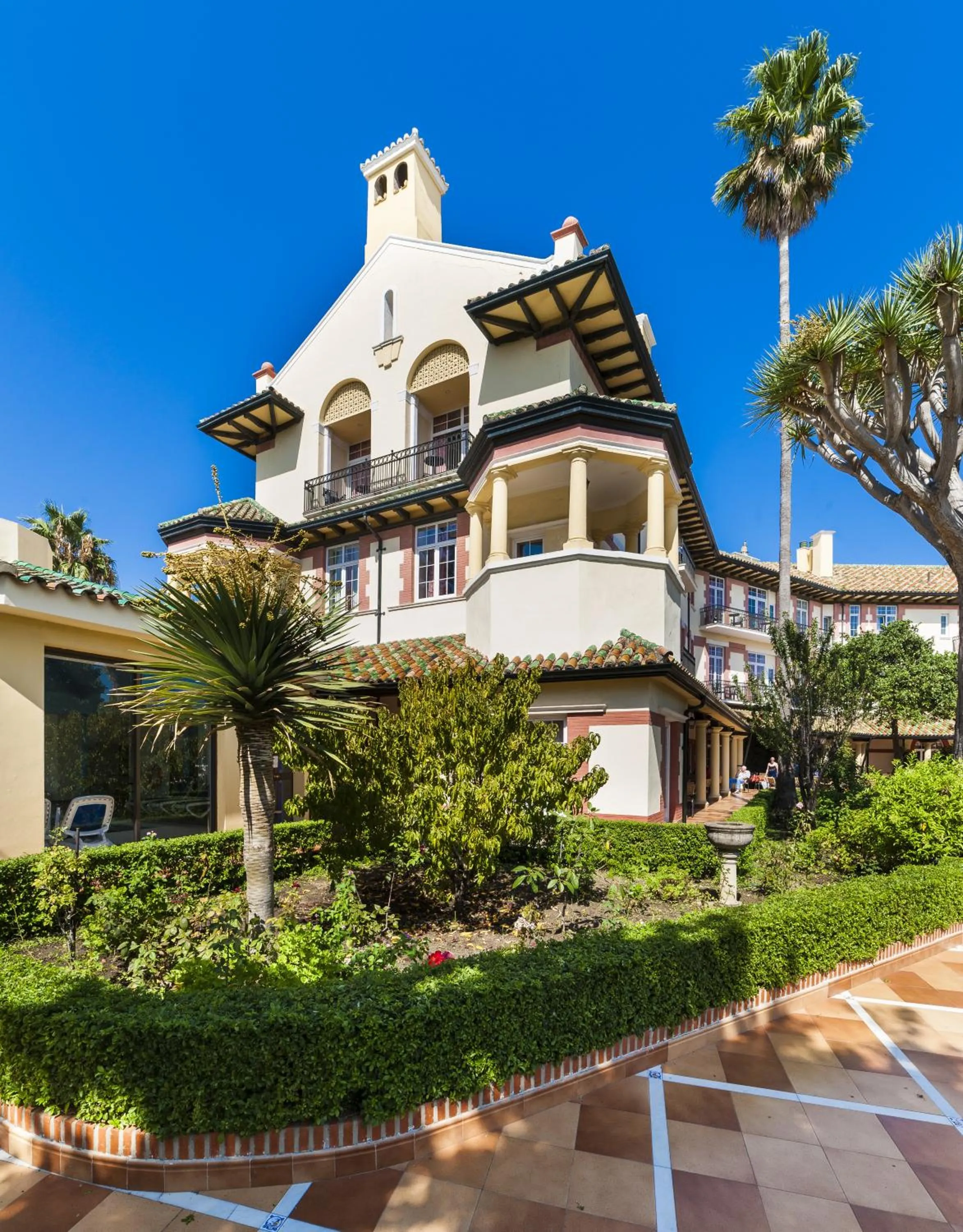 Facade/entrance in Globales Reina Cristina