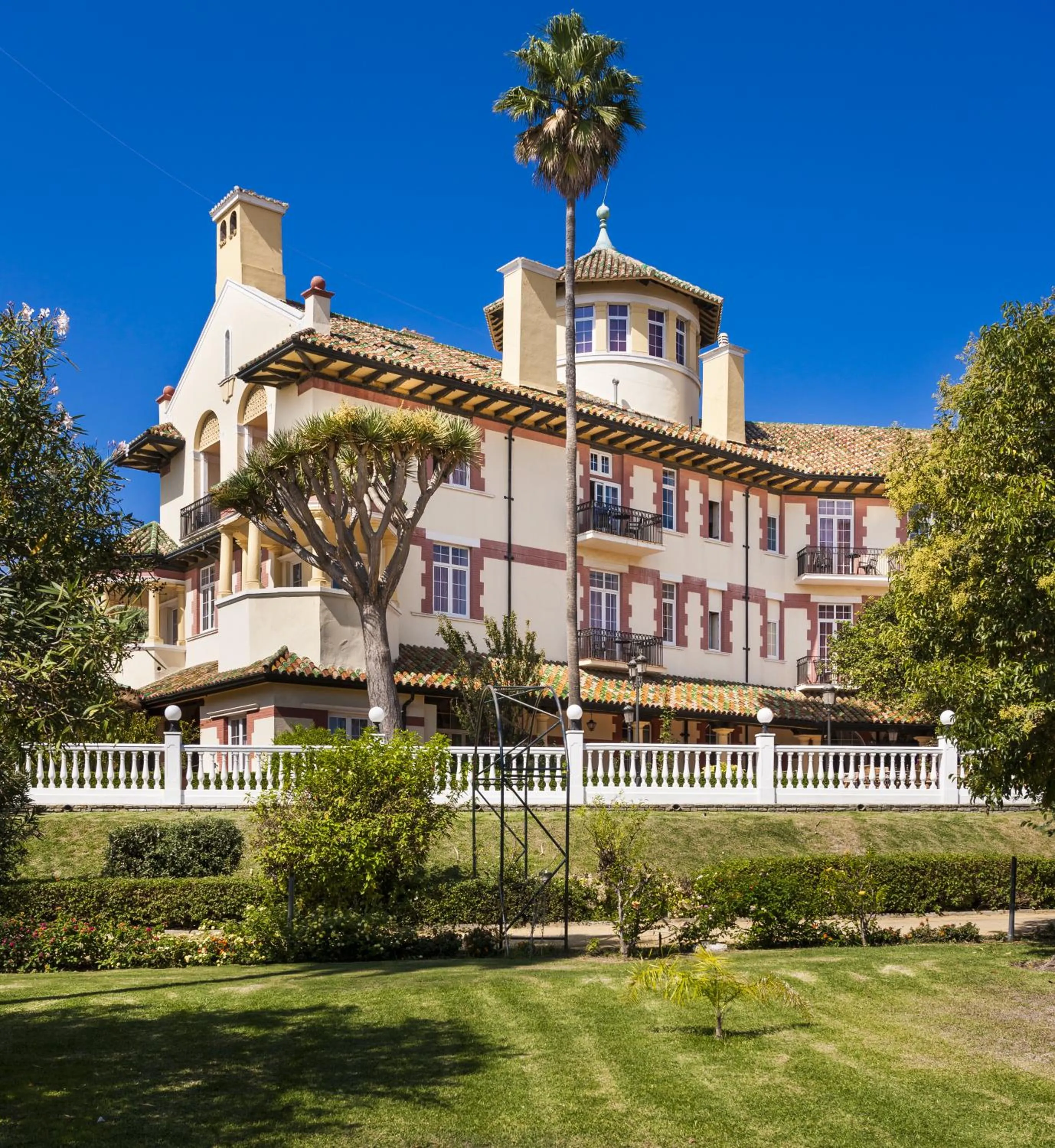 Facade/entrance in Globales Reina Cristina
