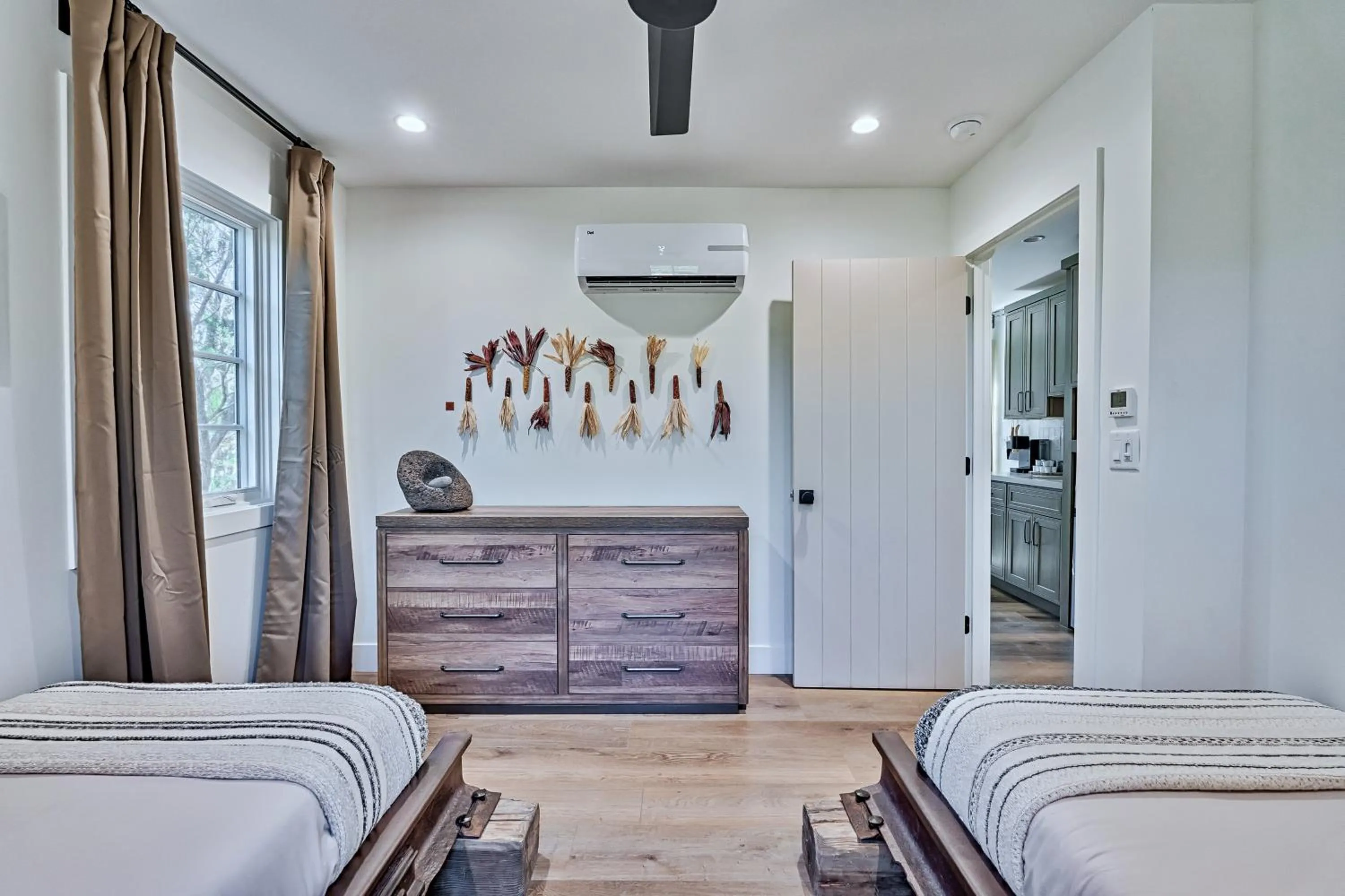 Bedroom, Bed in Inn History Grand Canyon Cabin