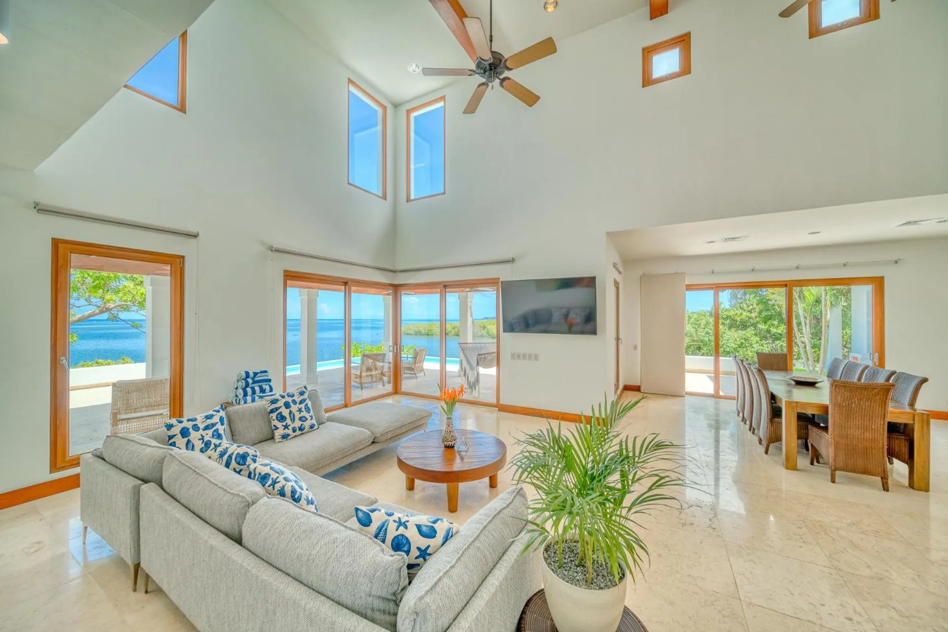 Living room in Las Verandas Hotel & Villas