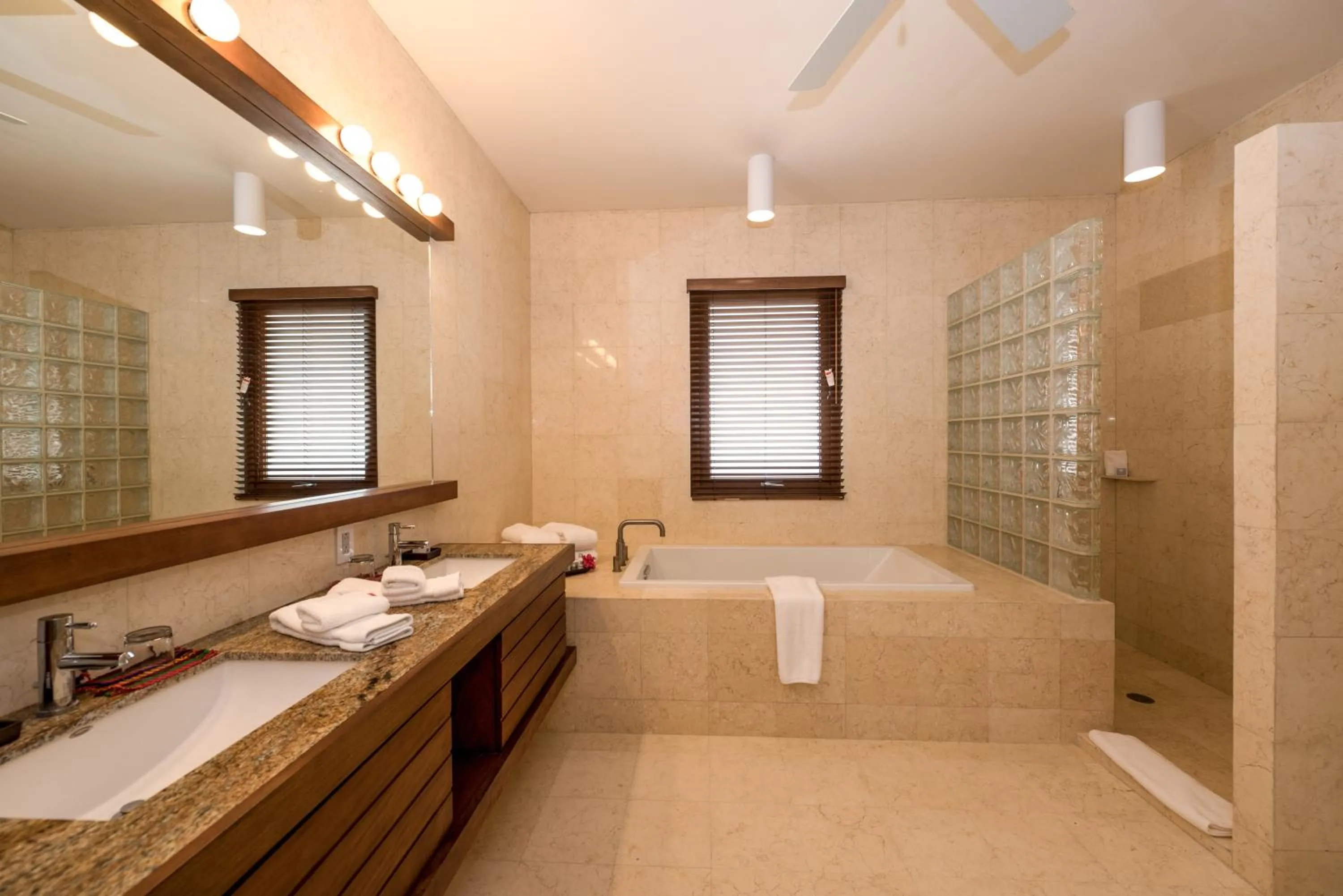 Bathroom in Las Verandas Hotel & Villas