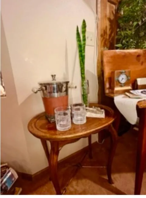 Yellowstone Cattle Baron EnSuite, Private Entrance & Parking - Prairie Rose B&B