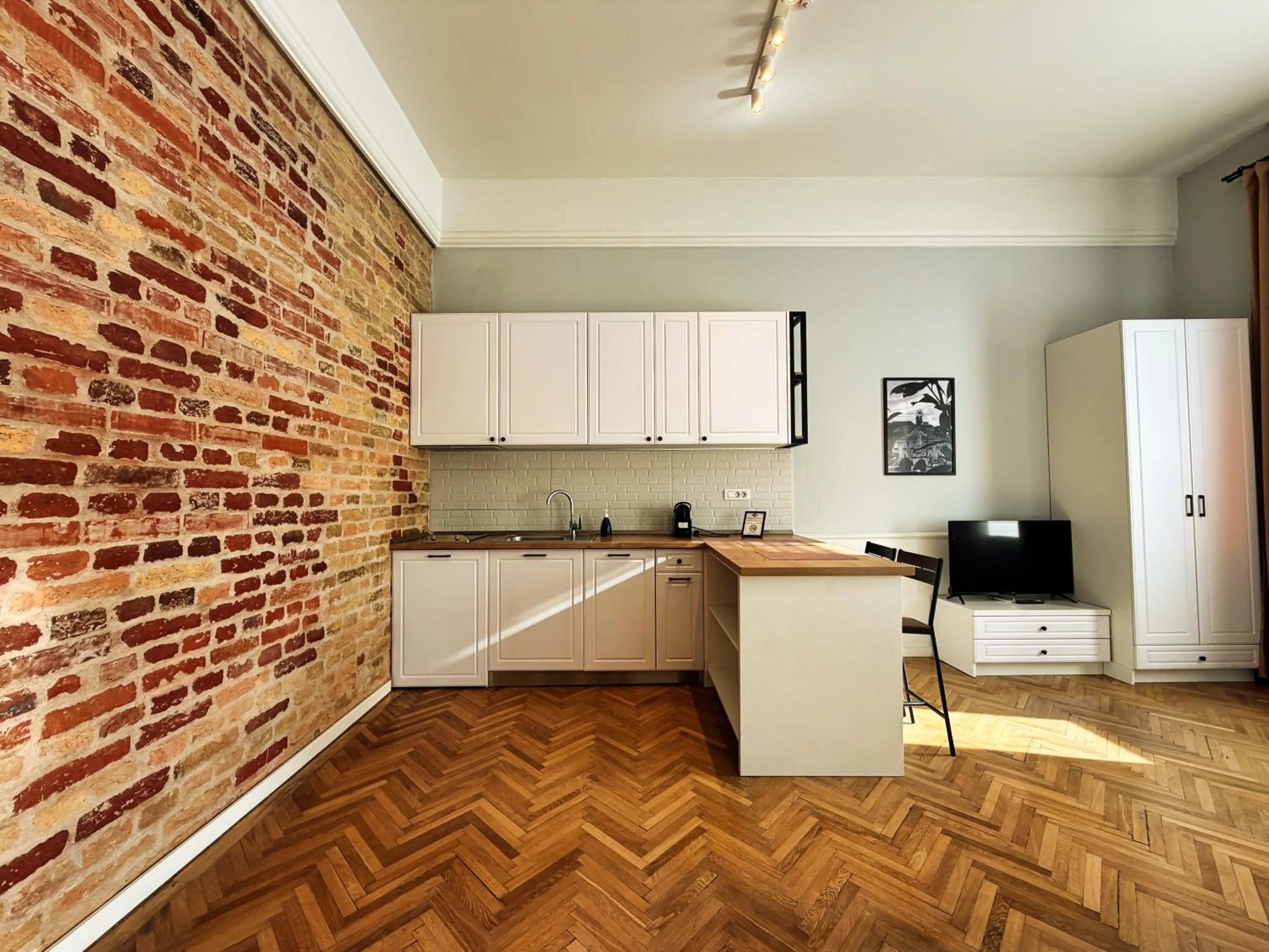 Kitchen or kitchenette in Carol Residence - ultra central - powered by NEO