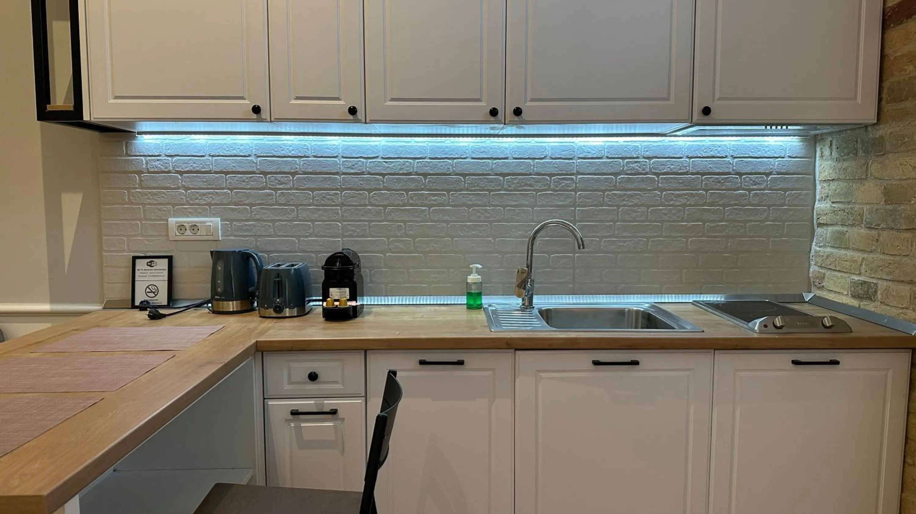 Kitchen or kitchenette in Carol Residence - ultra central - powered by NEO