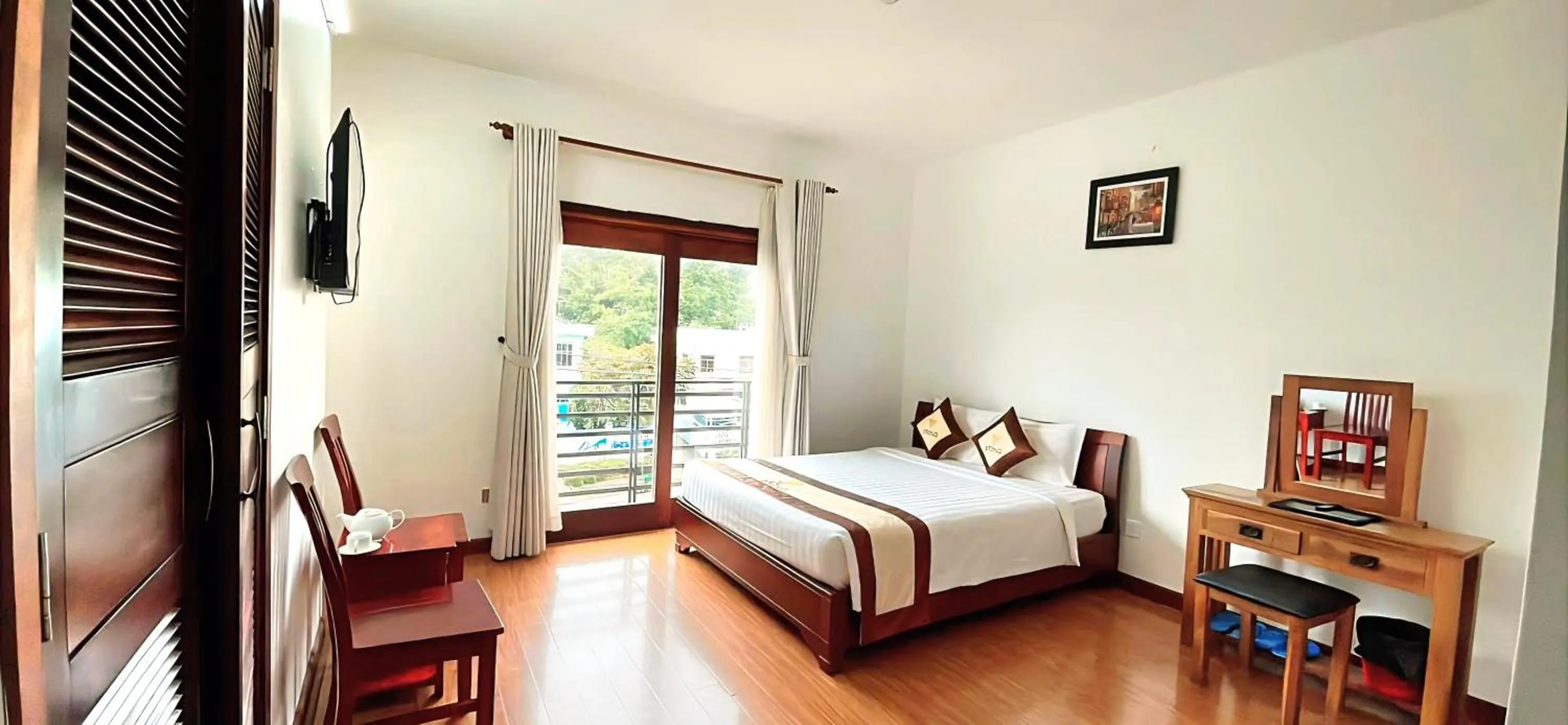 Photo of the whole room, Bed in Venus Phu Quoc Hotel