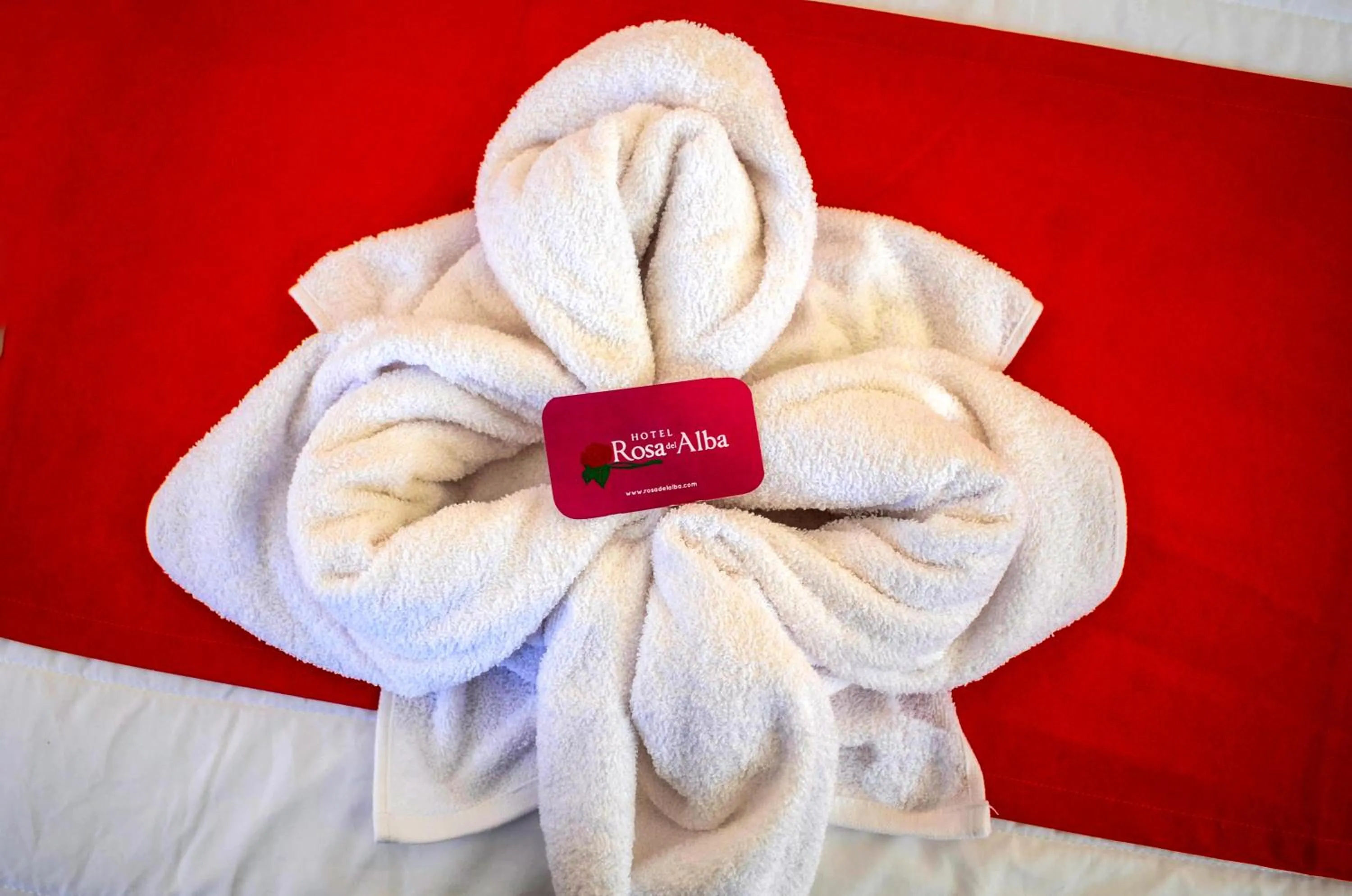 towels, Bed in Hotel Rosa del Alba, Barrio Mágico Centro Histórico de Chetumal