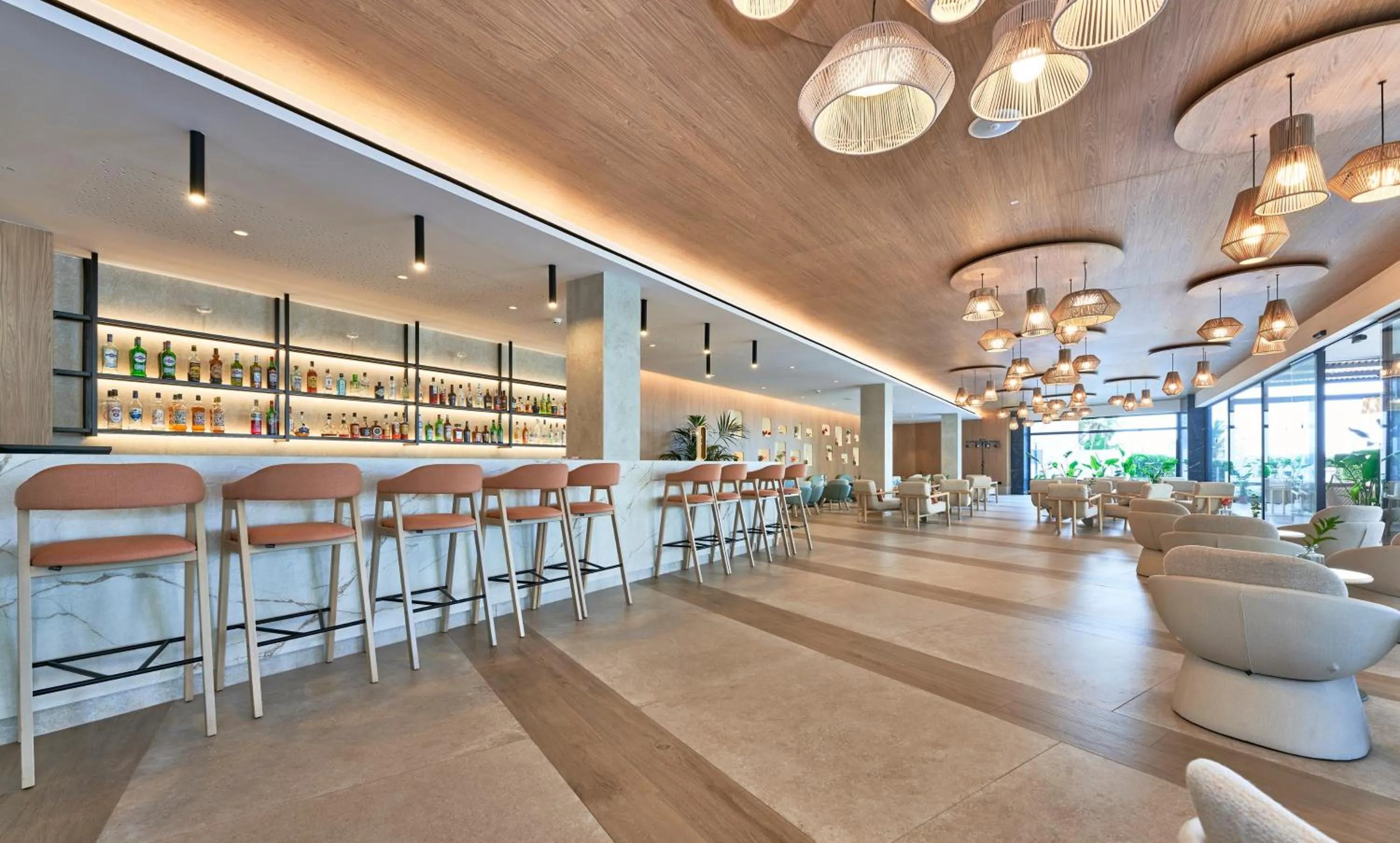 Lounge or bar in Hotel Serrano Palace