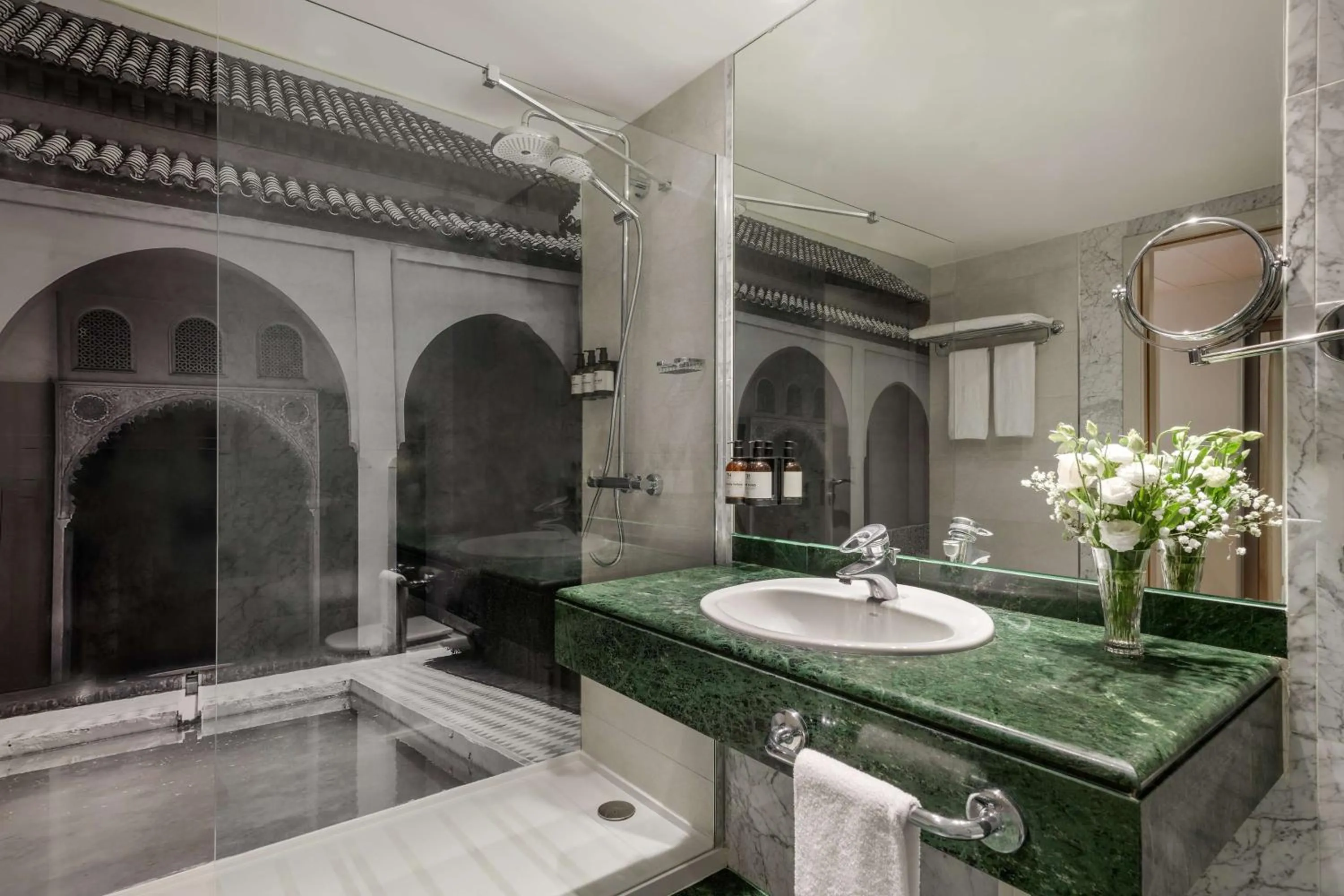 Bathroom in NH Málaga