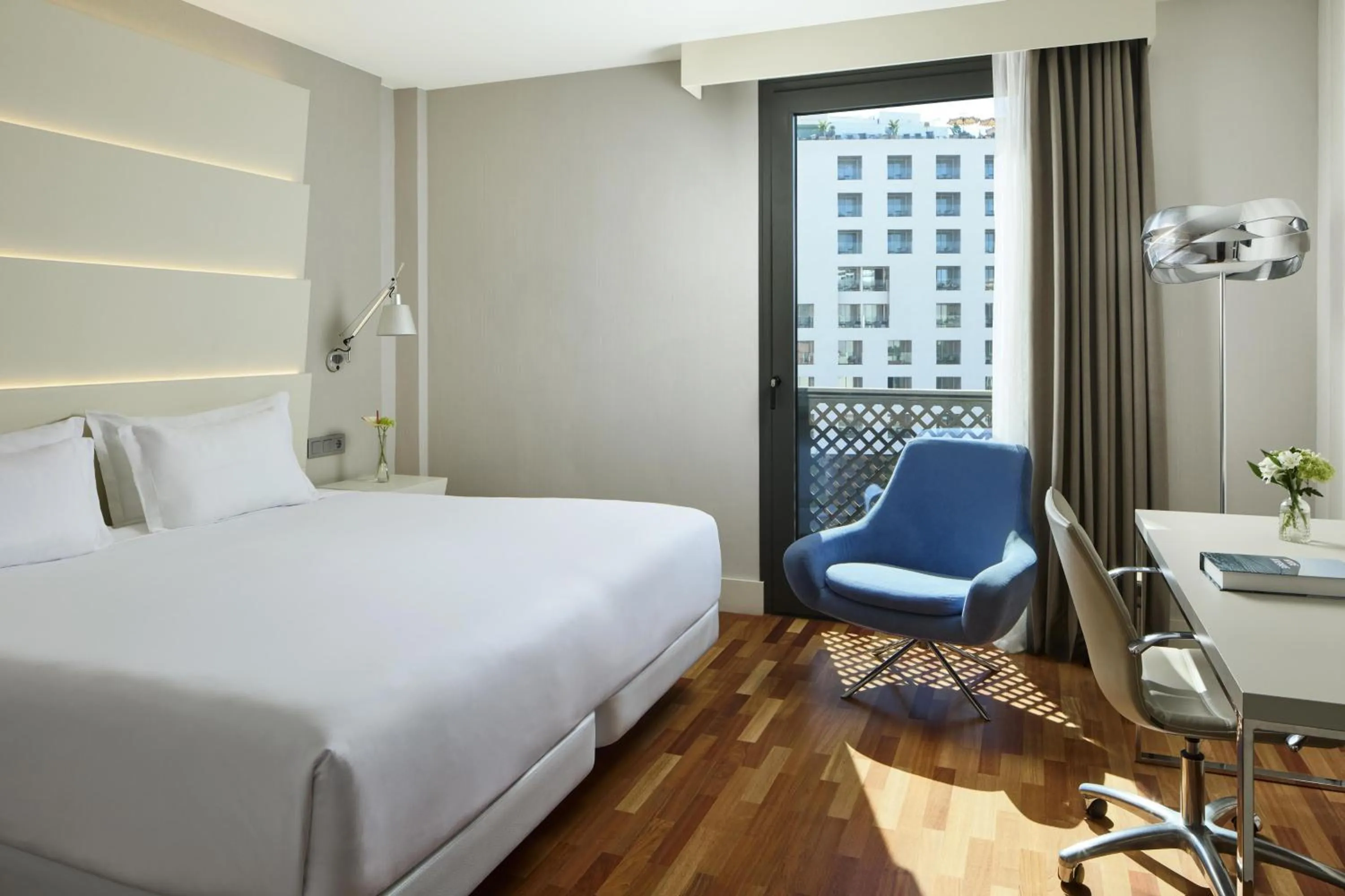 View (from property/room), Bed in NH Málaga