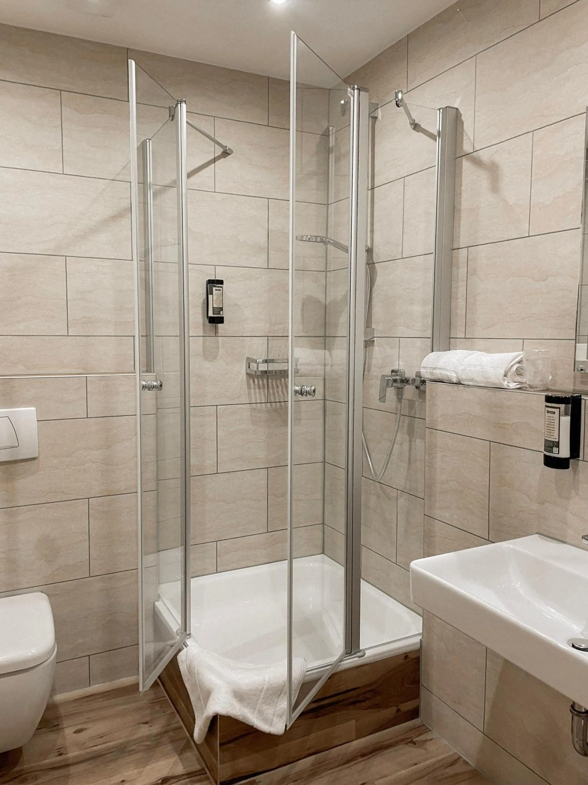 Bathroom in Gästehaus Forellenhof