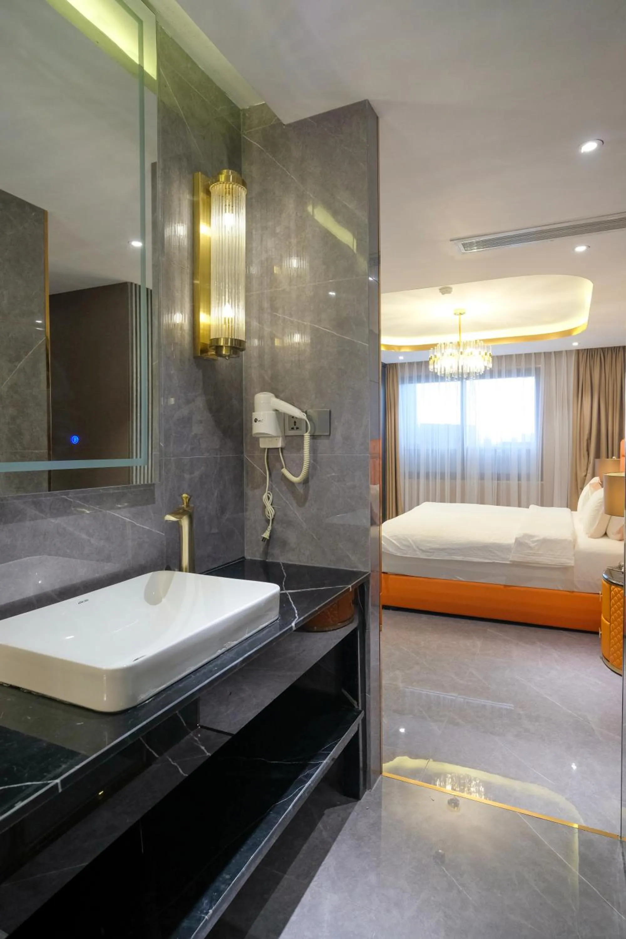 Enjoy Boutique Saigon Hotel