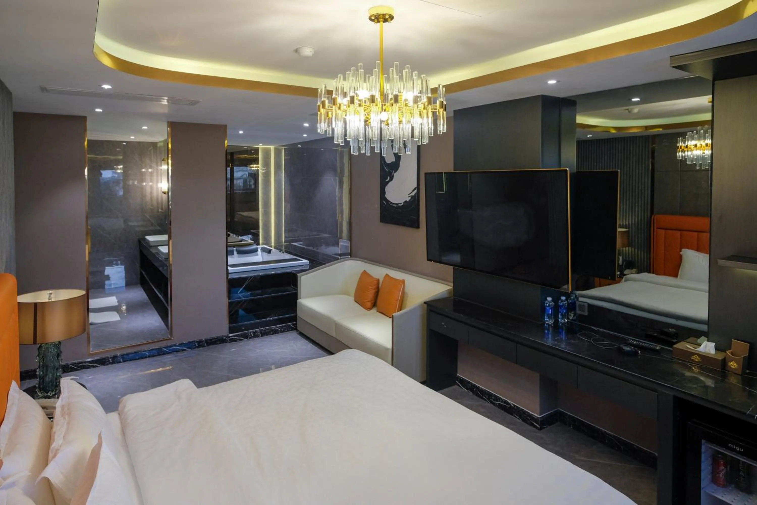 Enjoy Boutique Saigon Hotel