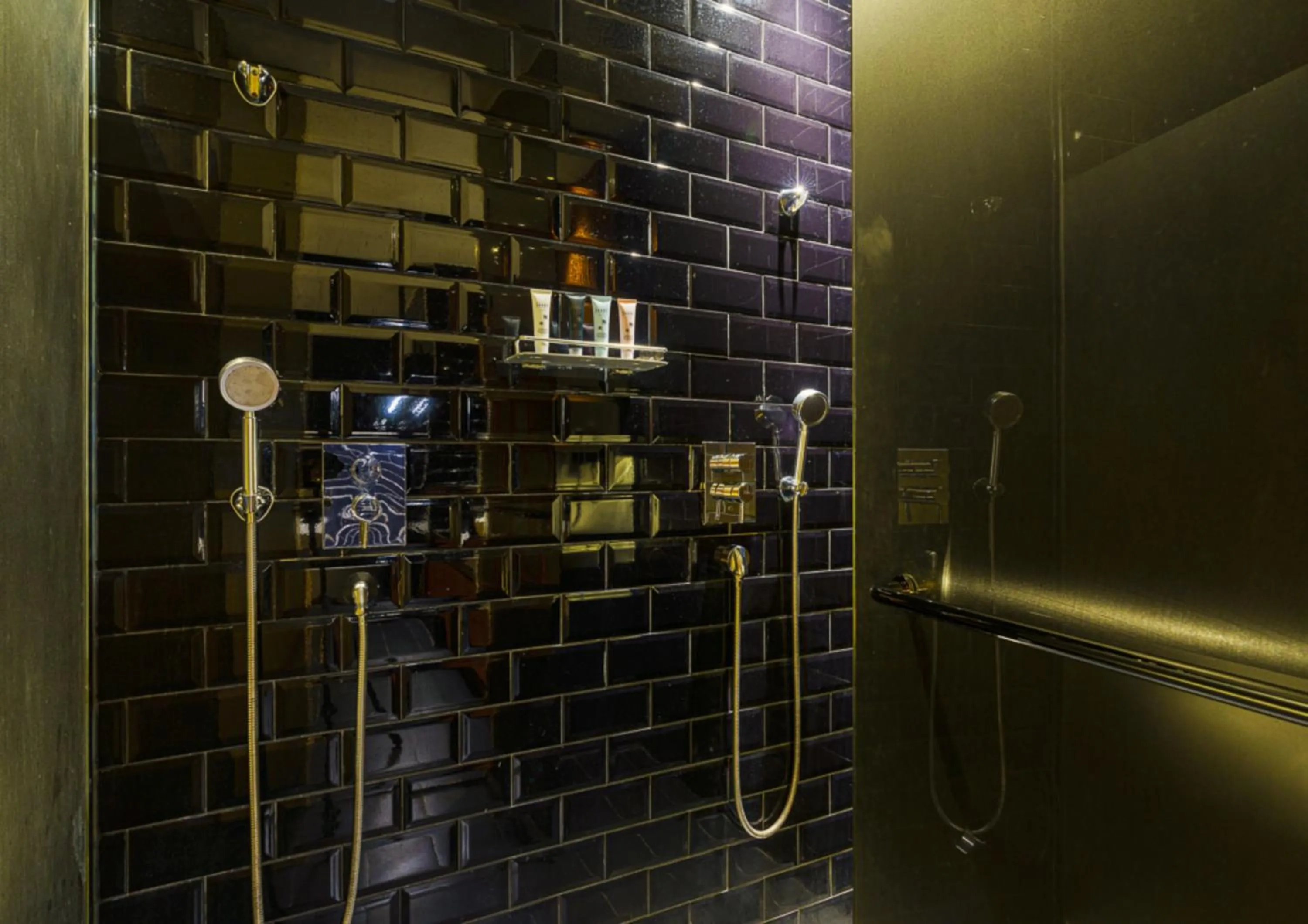 Shower in Hotel The Designers Incheon