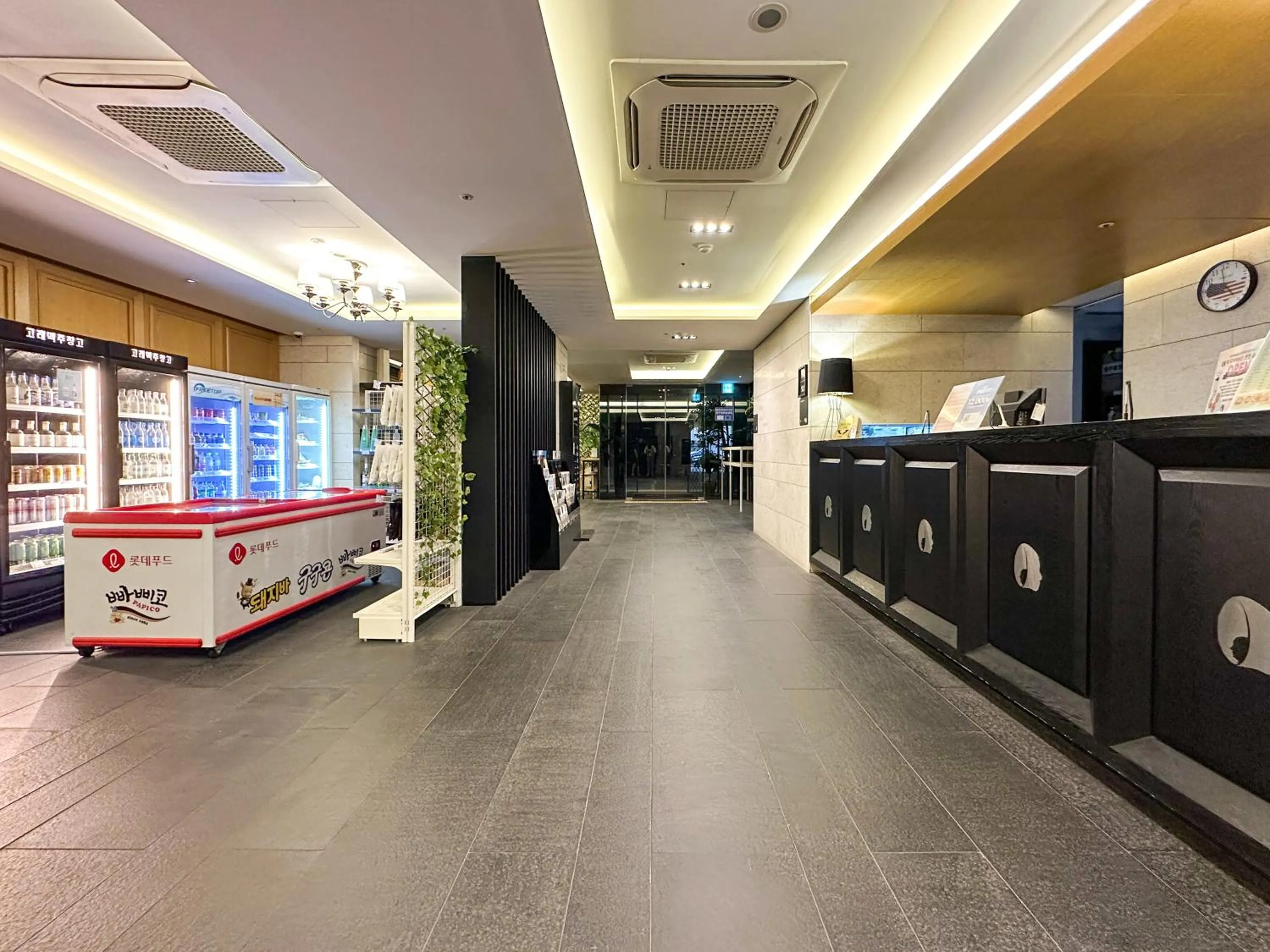 Lobby or reception in Hotel The Designers Incheon