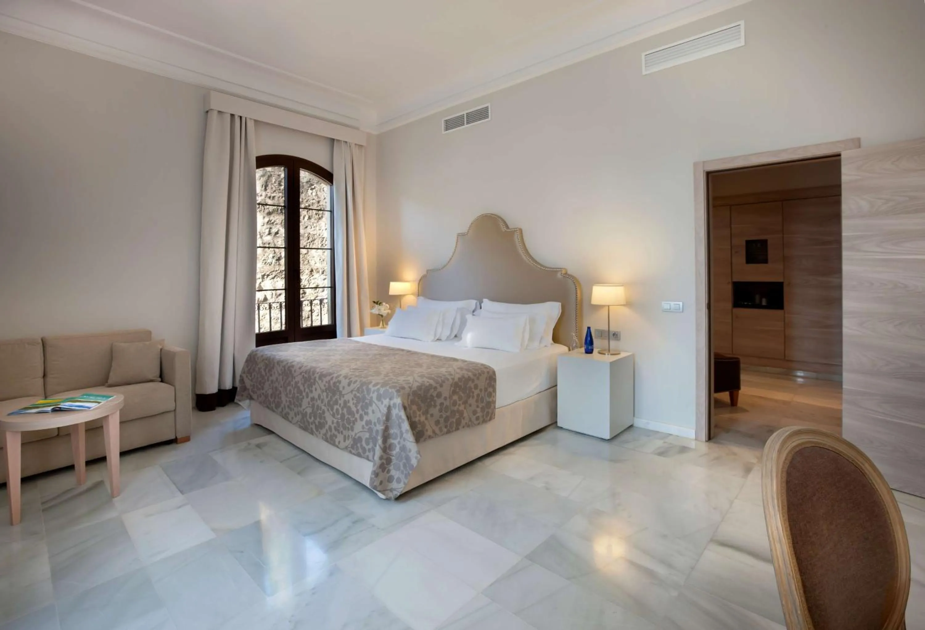 Bedroom, Bed in NH Collection Amistad Córdoba