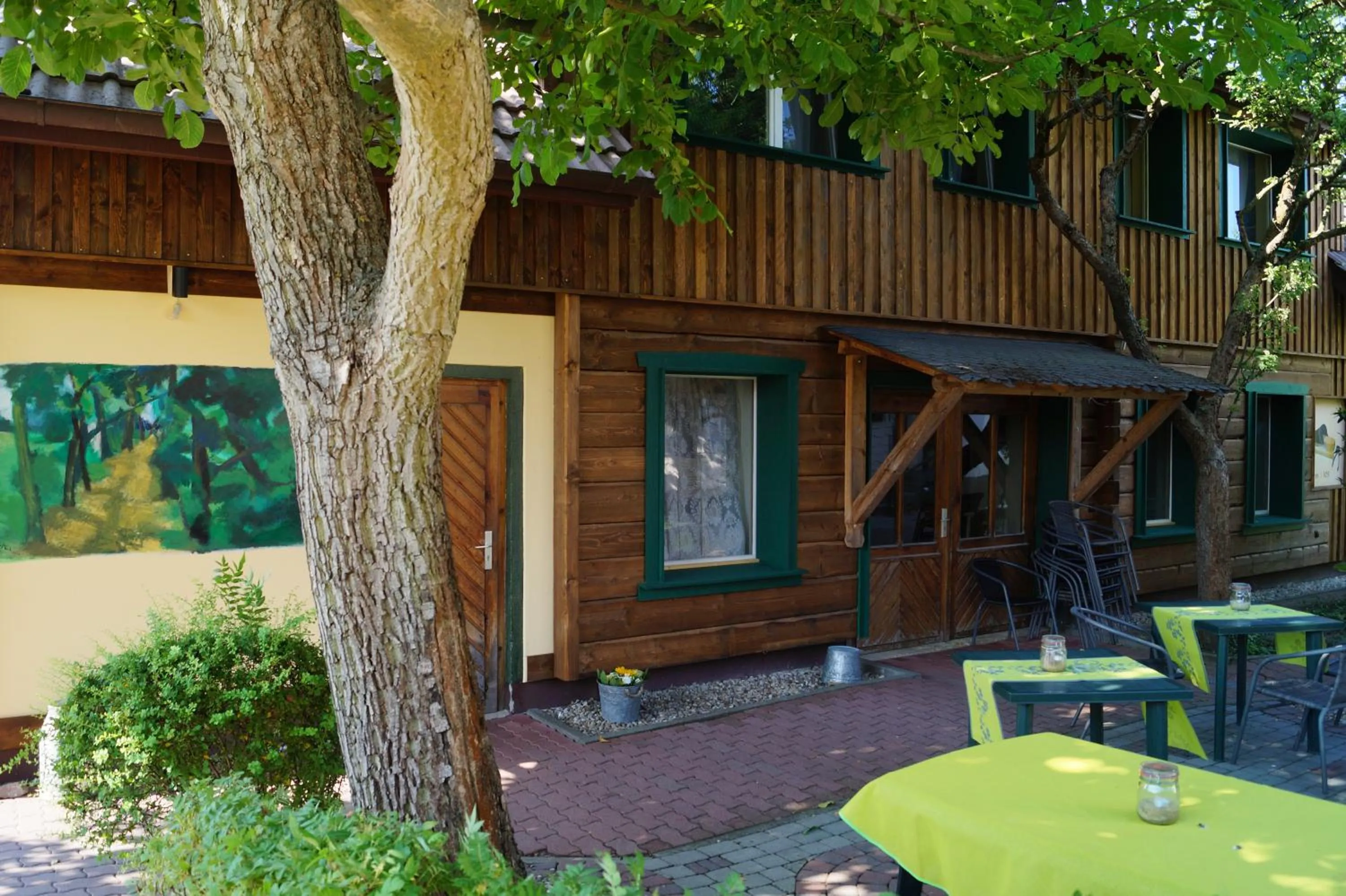 Facade/entrance in Pension zum Holzpantoffelmacher