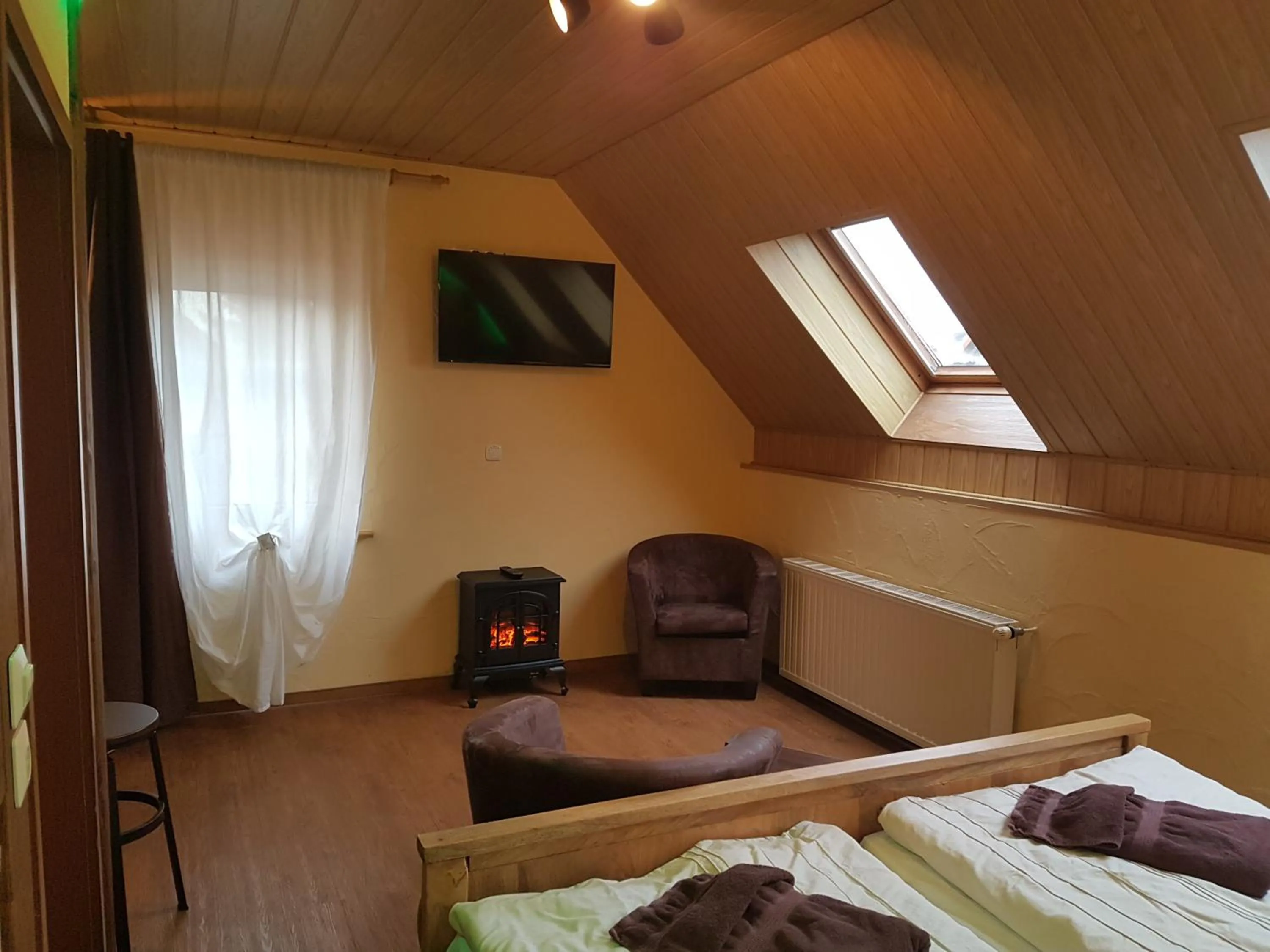 TV and multimedia, Bed in Pension zum Holzpantoffelmacher