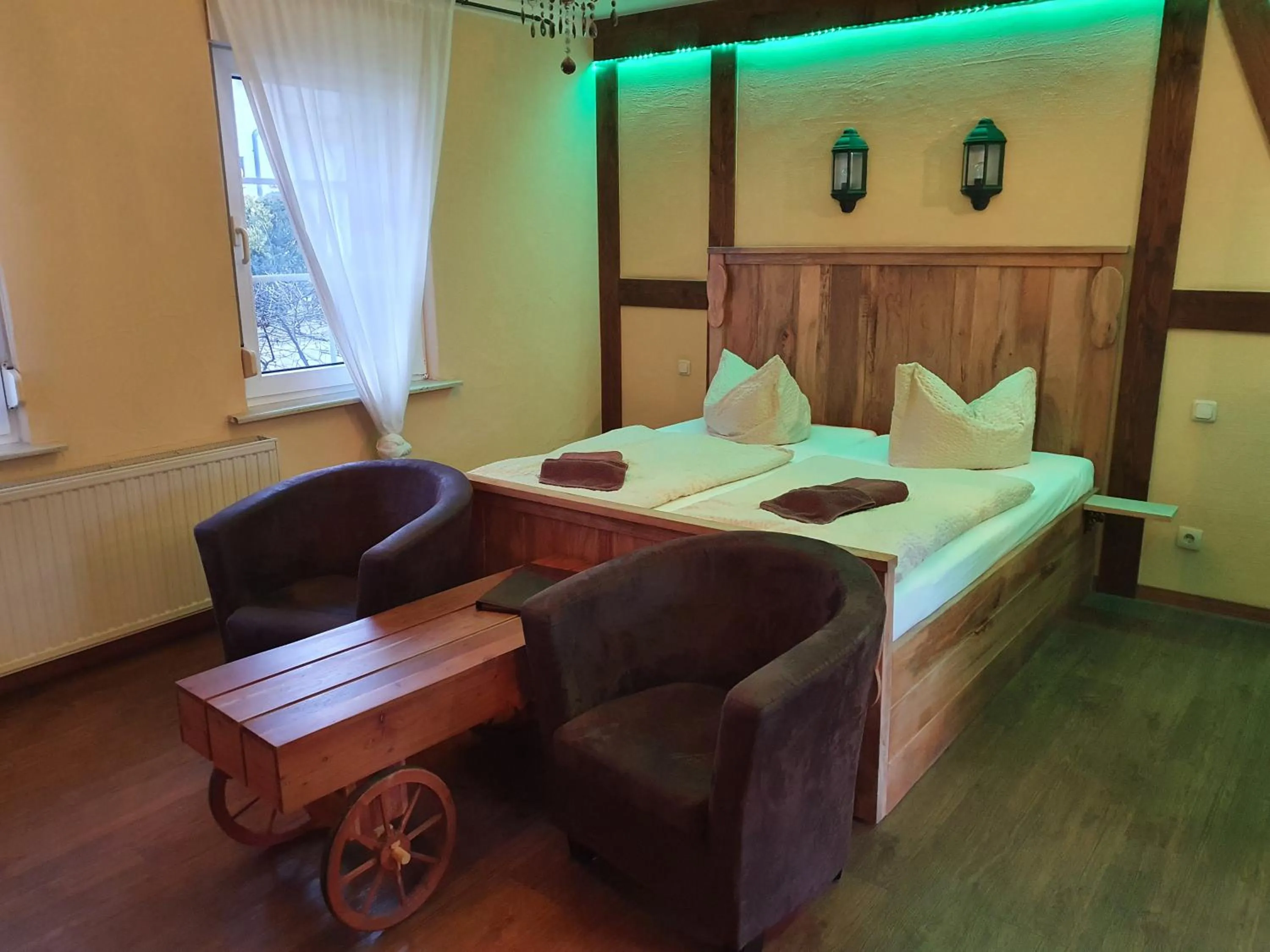 Bed in Pension zum Holzpantoffelmacher