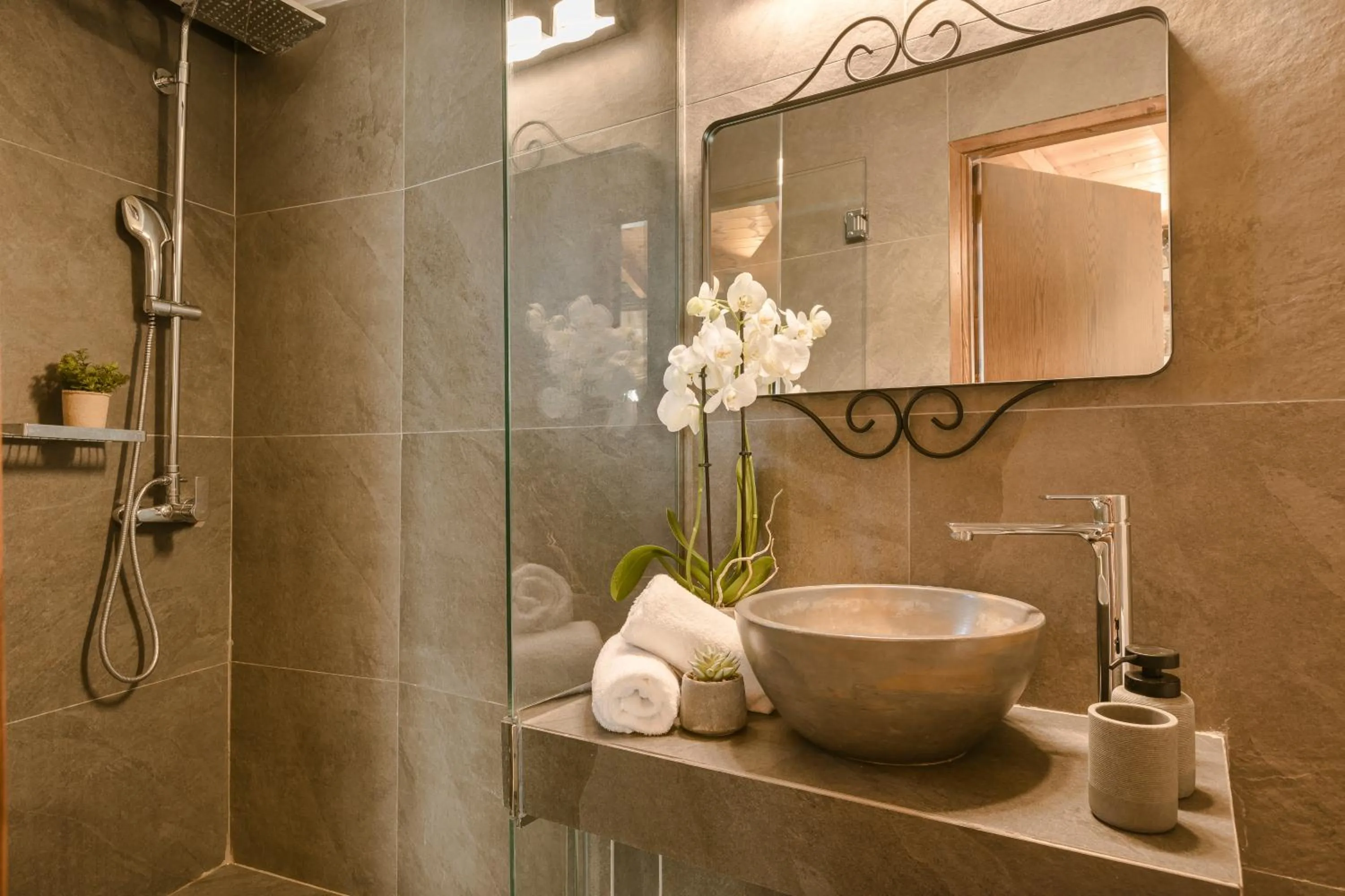 Paramithenio Village Beach Resort & Spa