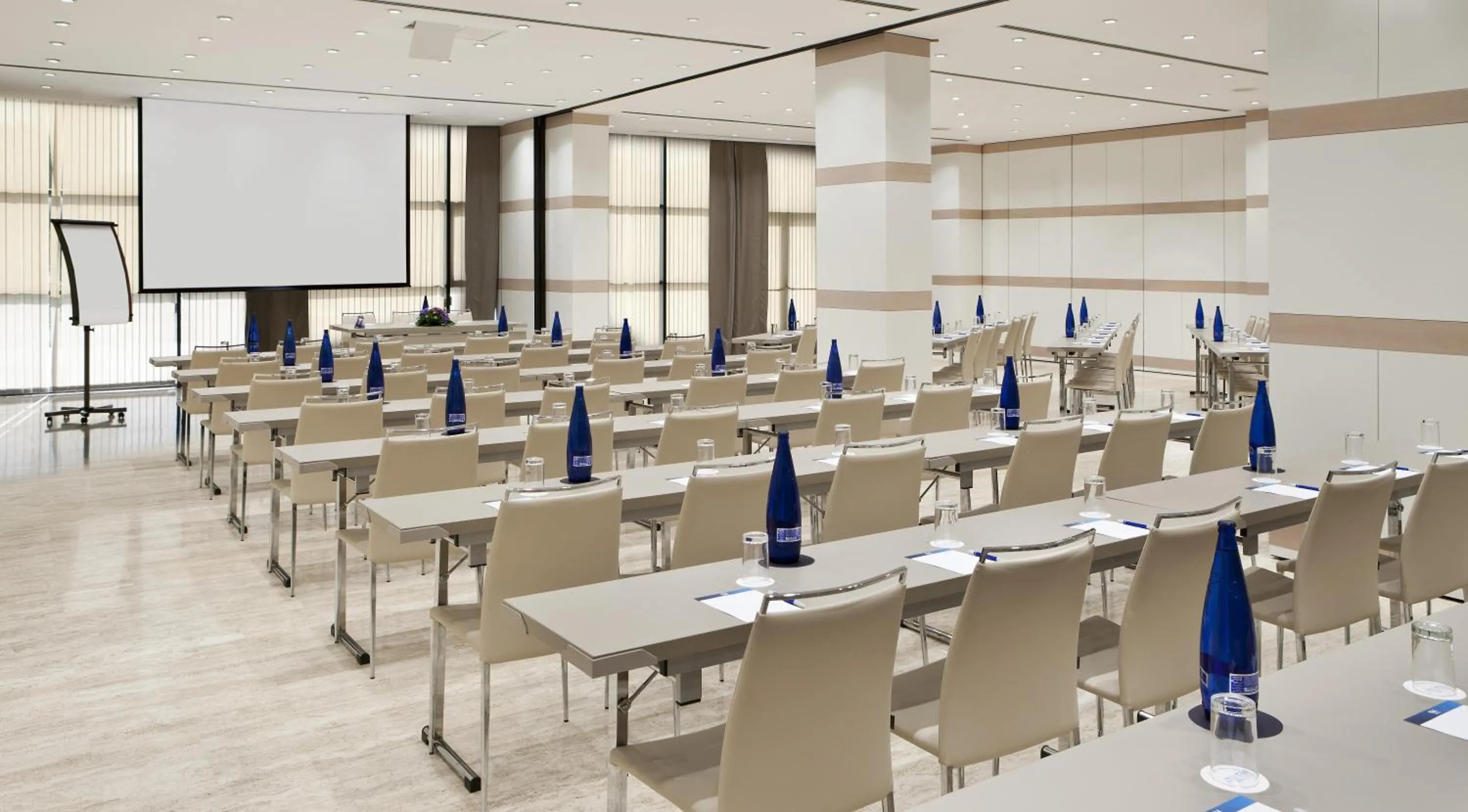 Bedroom in NH Sevilla Plaza de Armas