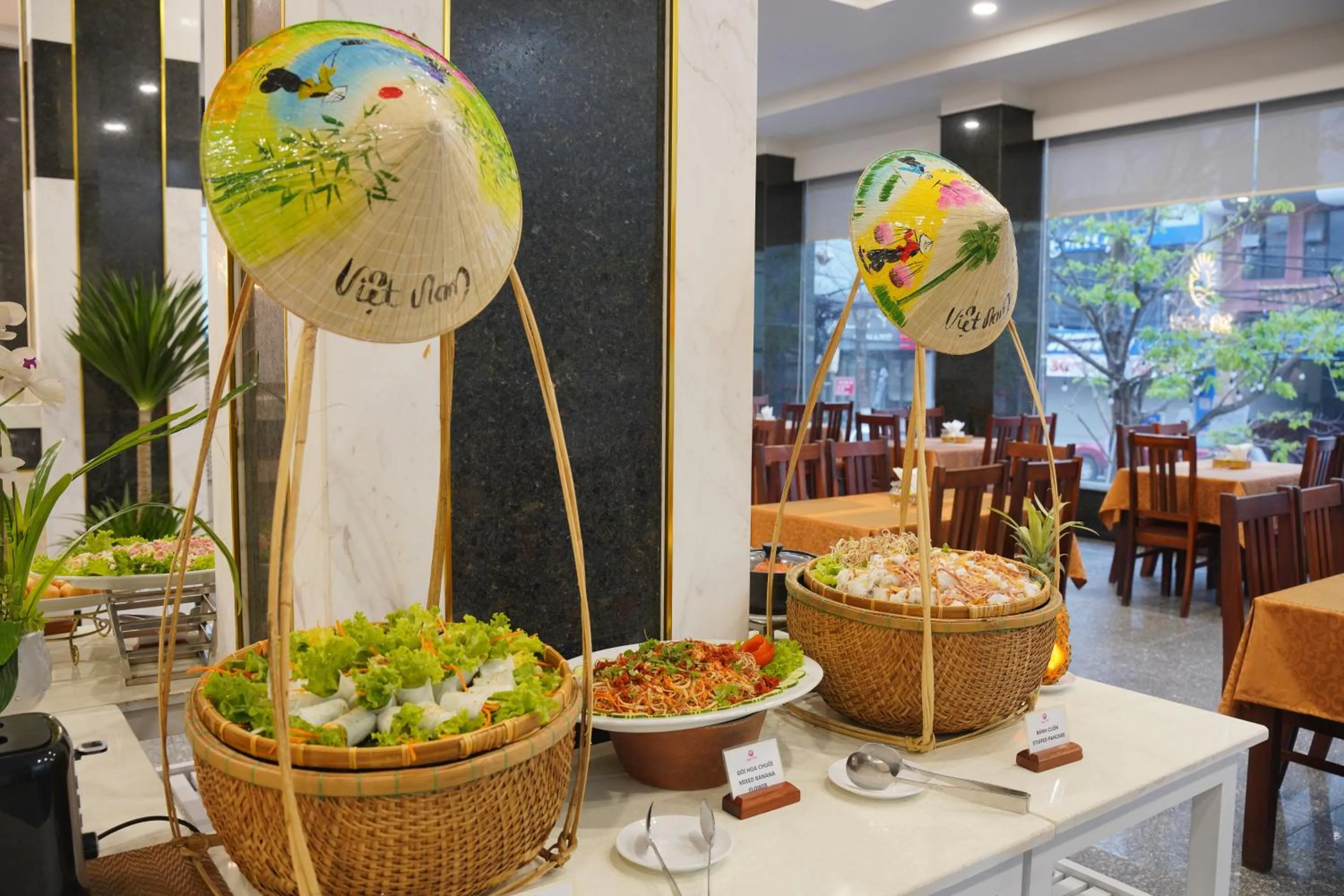 Restaurant/places to eat in Hotel Soco