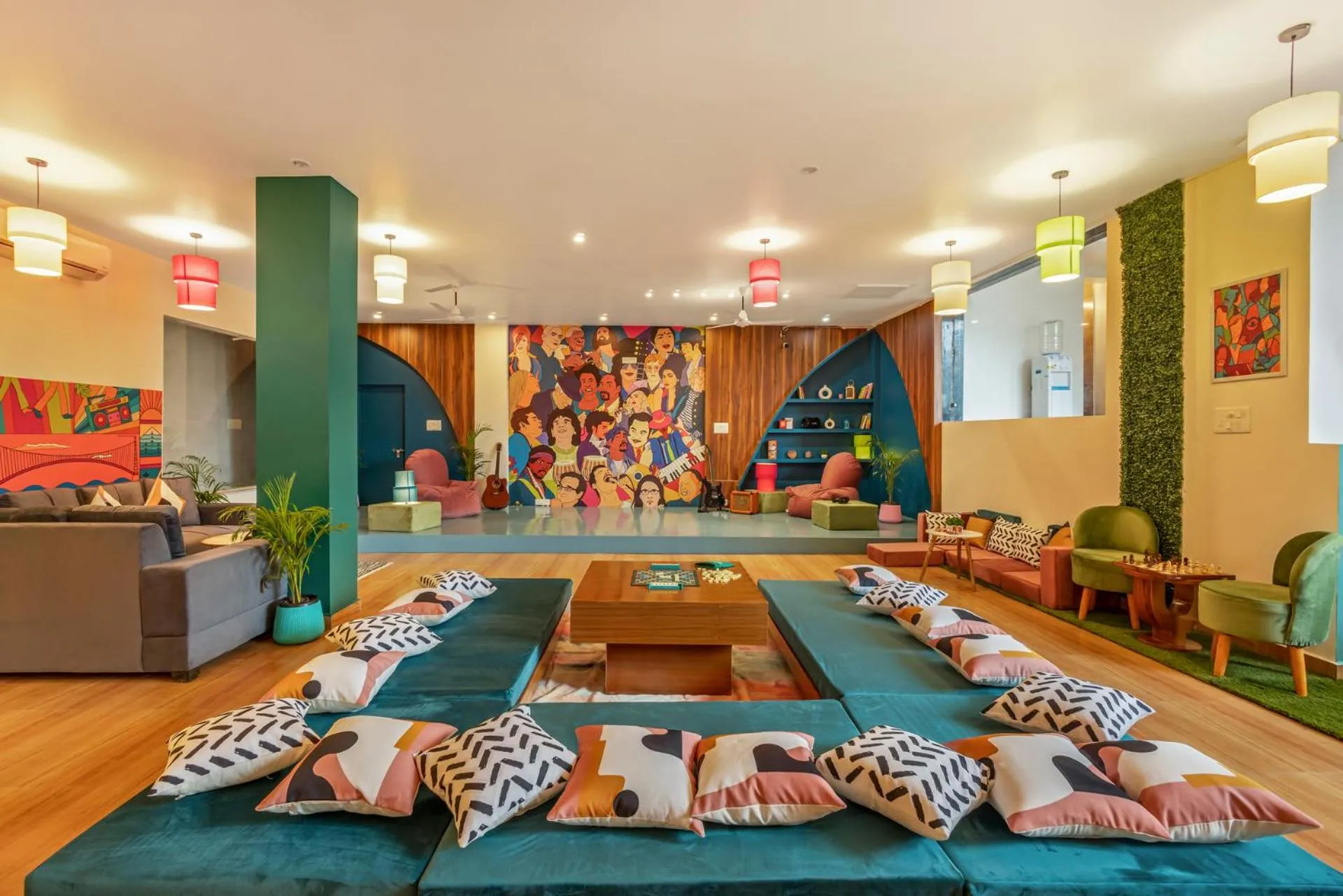 Living room in Zostel Plus Rishikesh, Mohanchatti