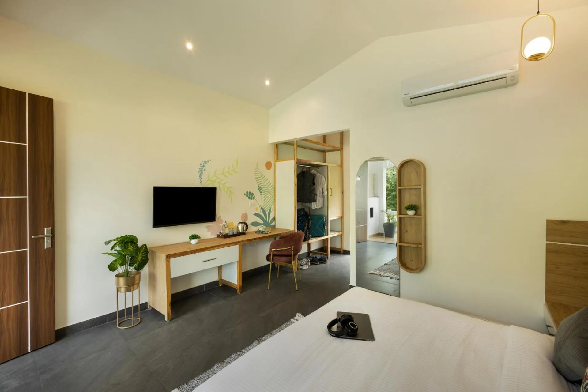 Bed in Zostel Plus Rishikesh, Mohanchatti