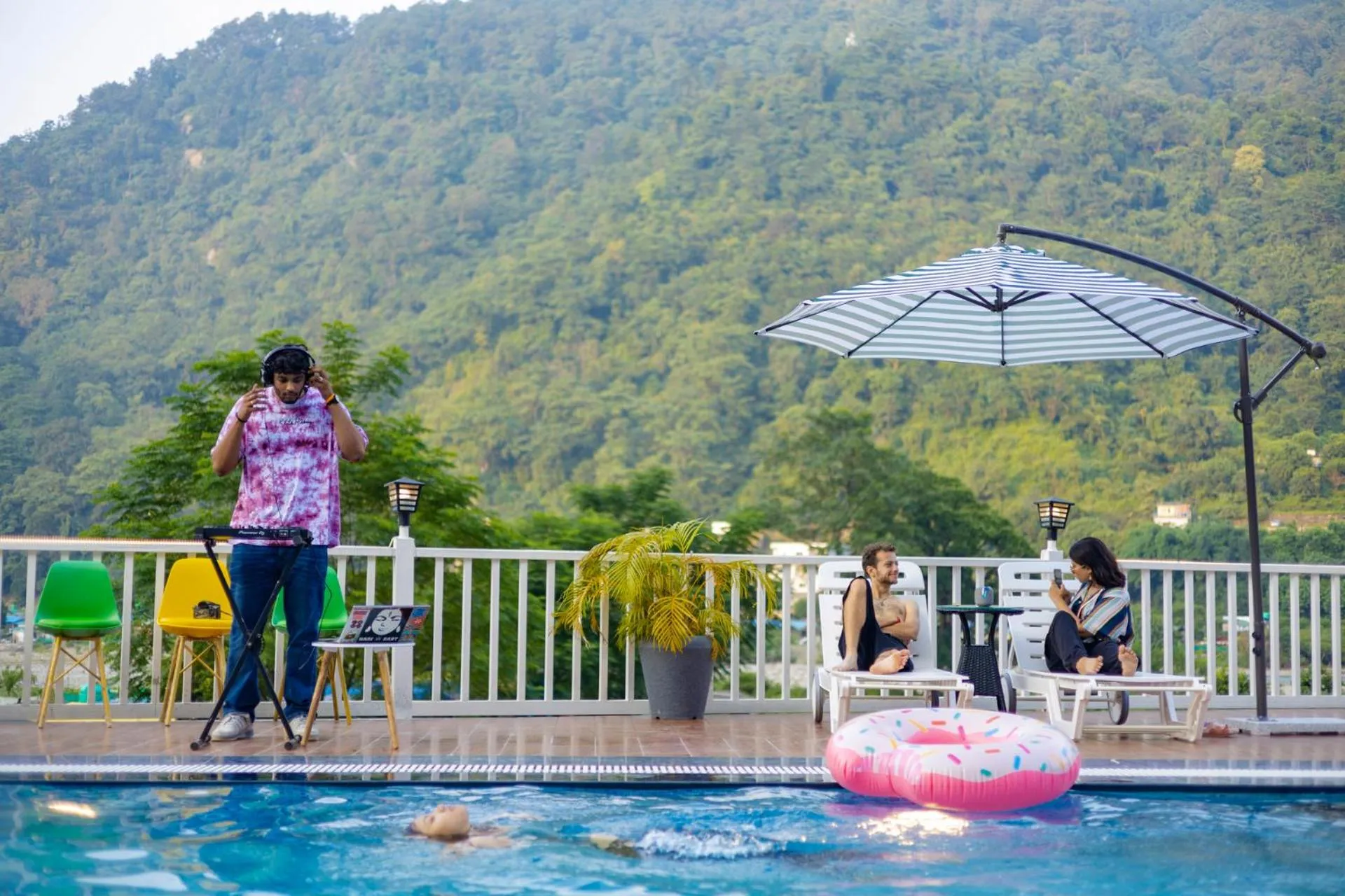 People in Zostel Plus Rishikesh, Mohanchatti