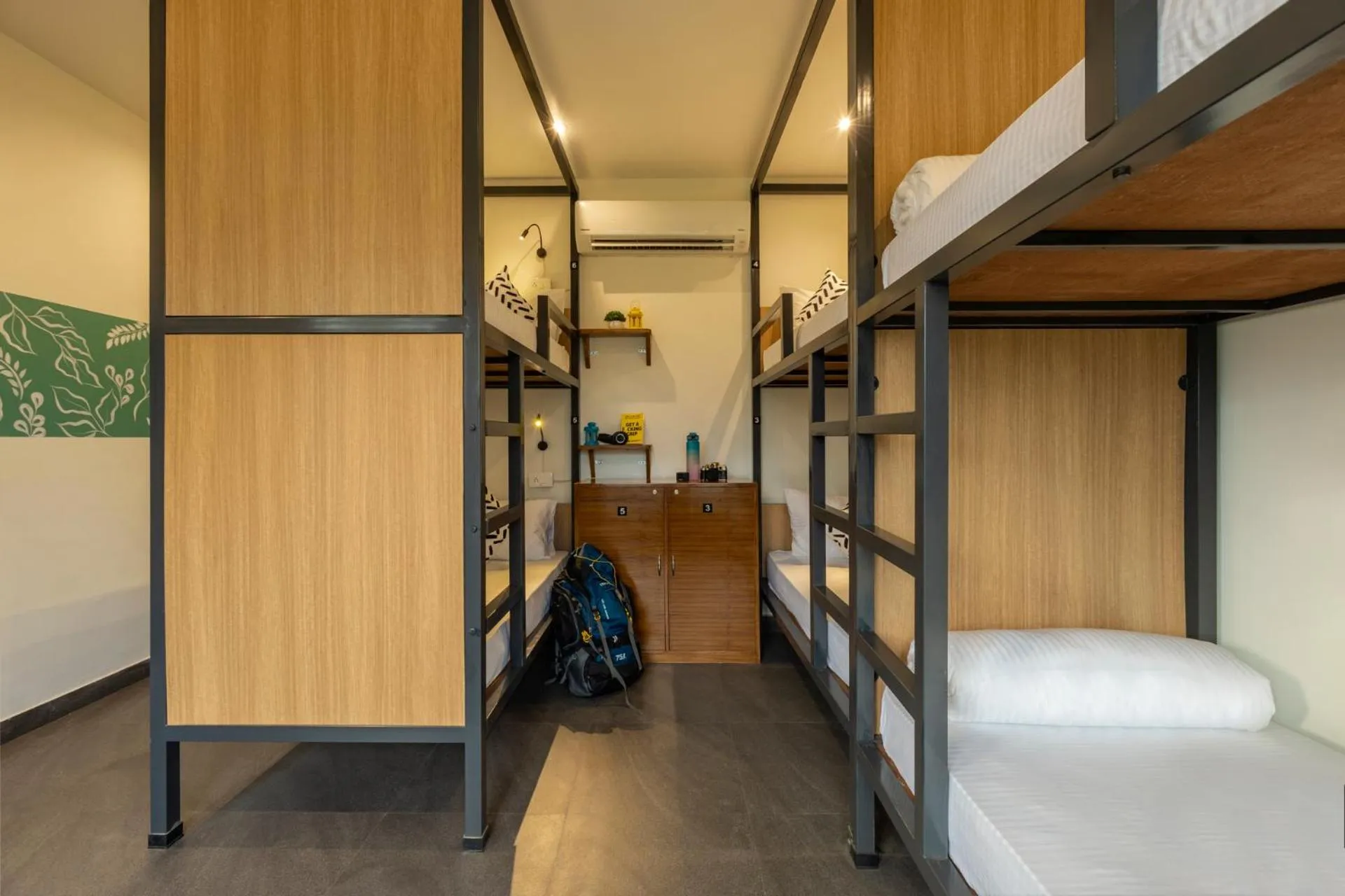 Photo of the whole room in Zostel Plus Rishikesh, Mohanchatti