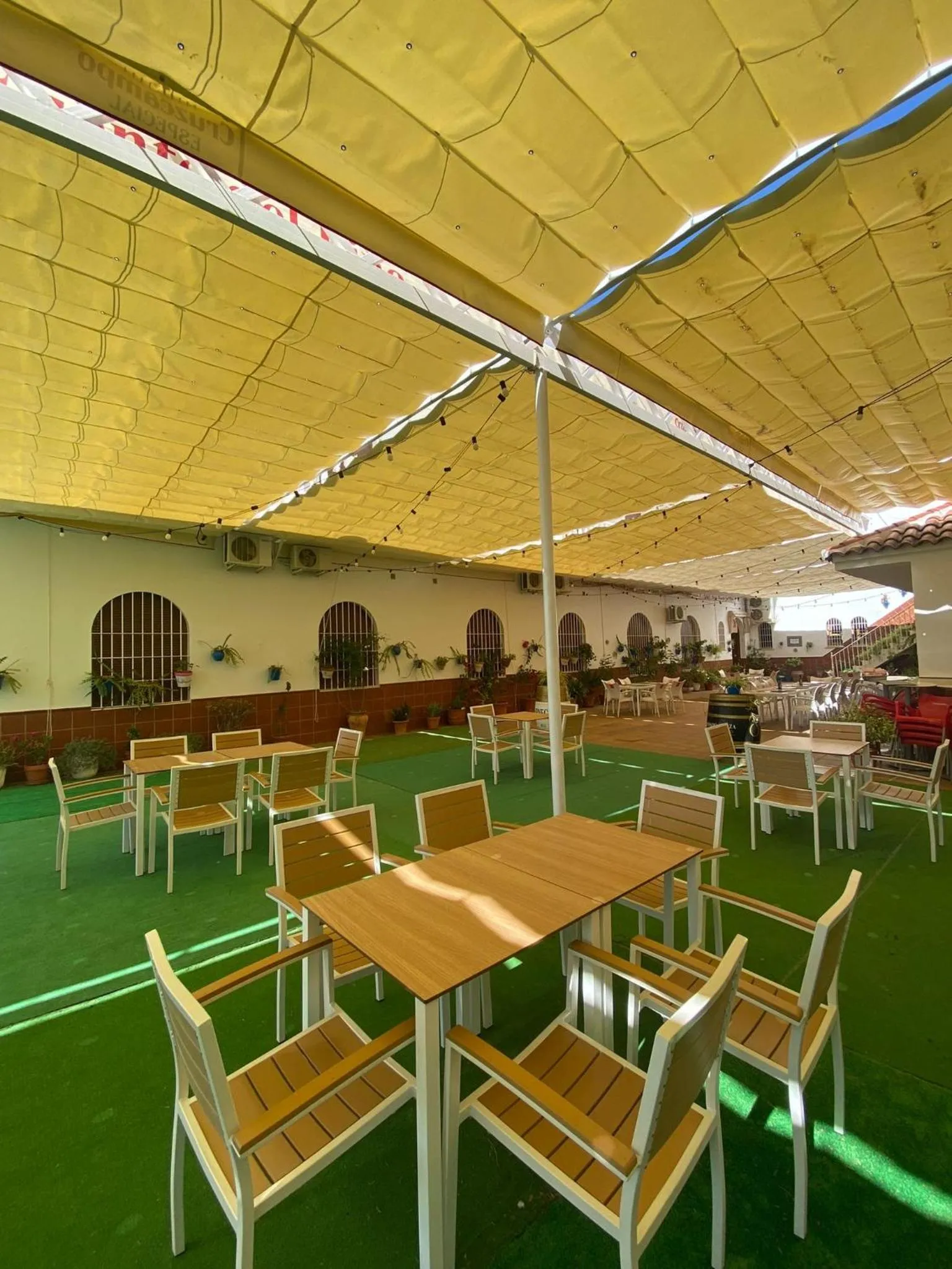 Restaurant/Places to Eat in Hotel Meson Fuente del Pino