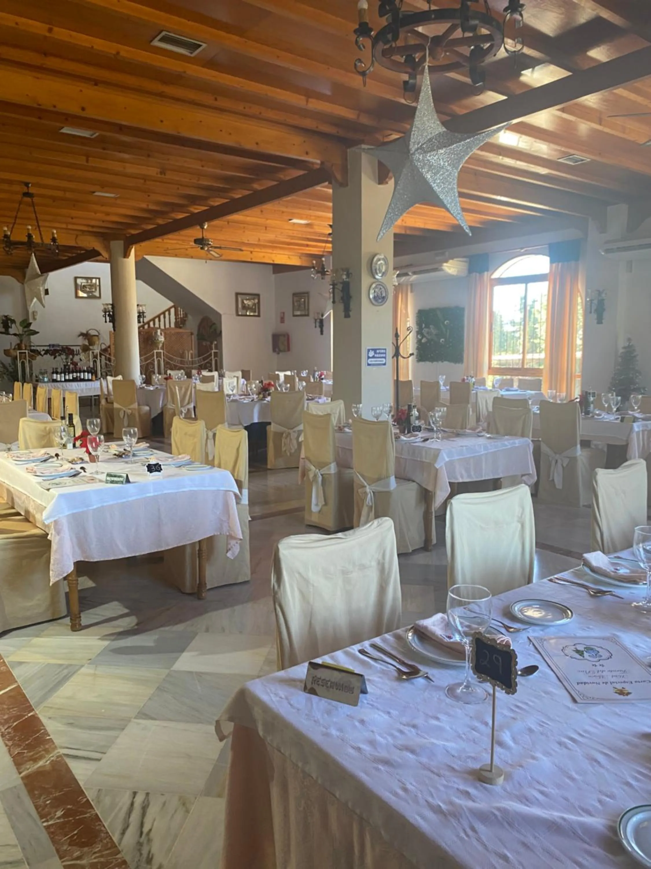 Restaurant/Places to Eat in Hotel Meson Fuente del Pino