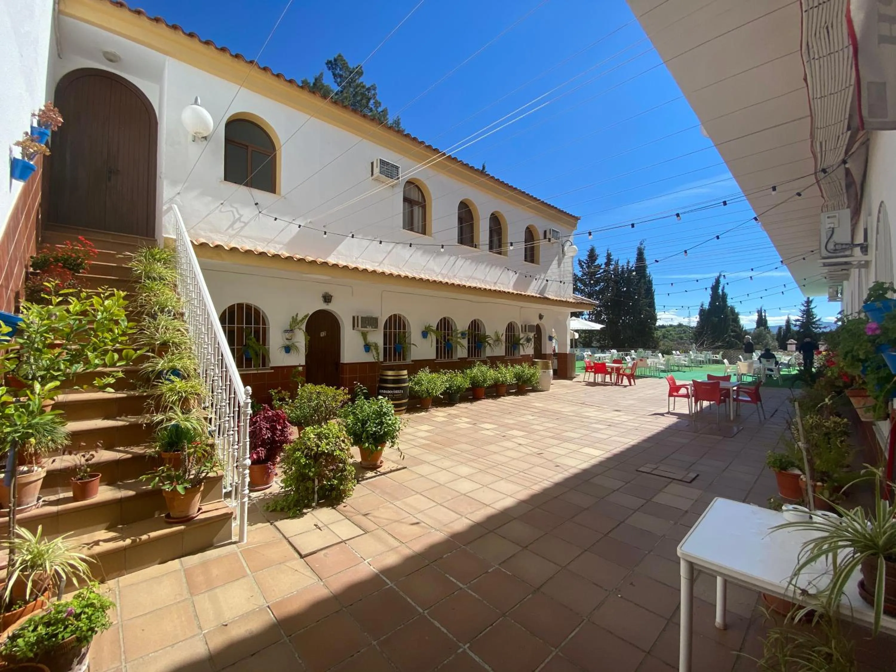 Property Building in Hotel Meson Fuente del Pino