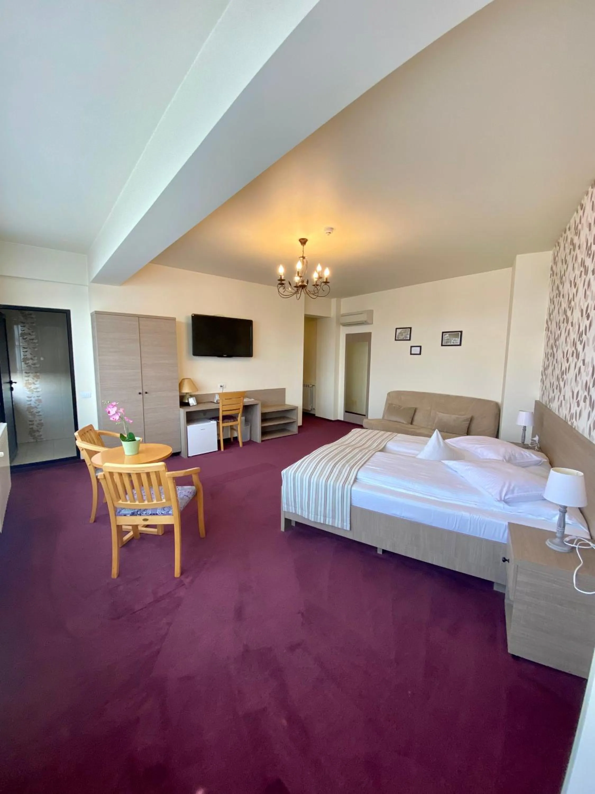 Photo of the whole room, Bed in Pensiunea Rix Rooms