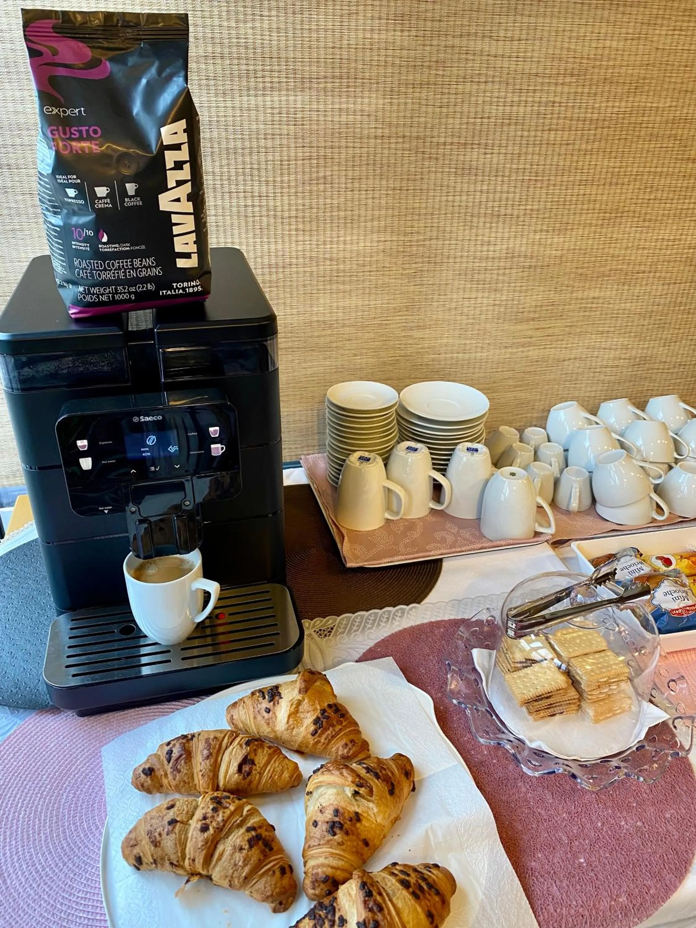 Buffet breakfast in Pensiunea Rix Rooms