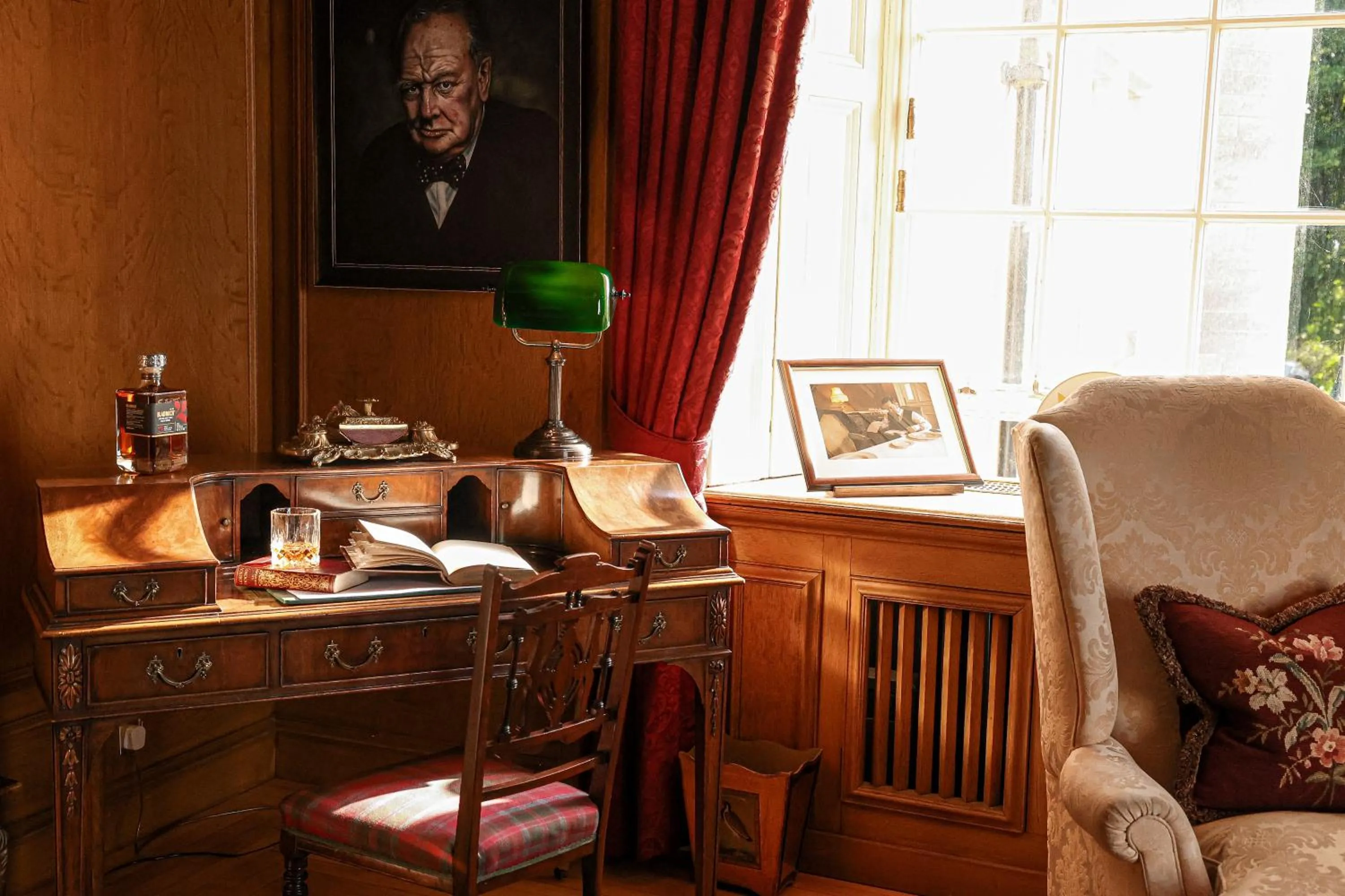 Library in Glenapp Castle