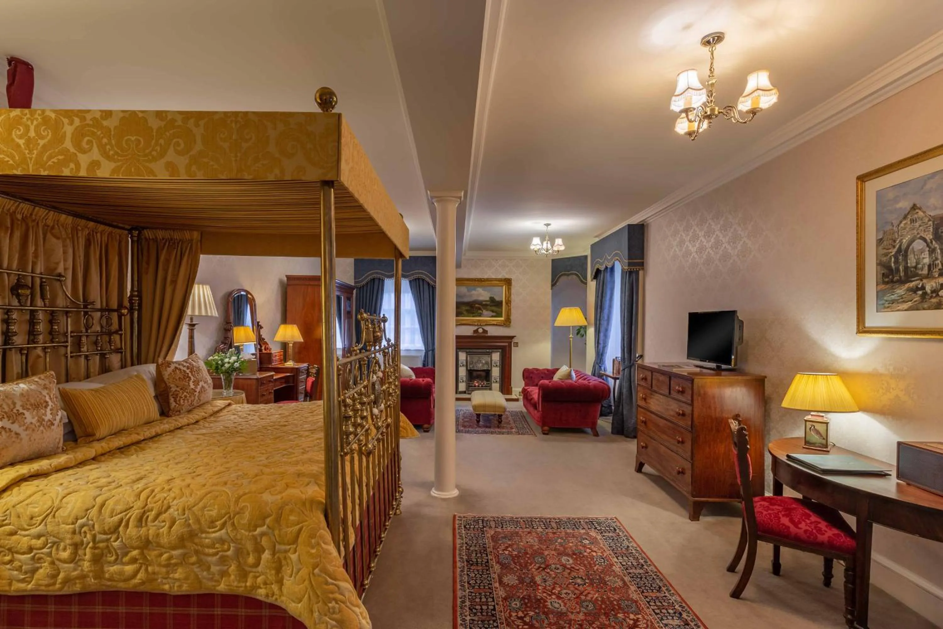 Photo of the whole room, Bed in Glenapp Castle