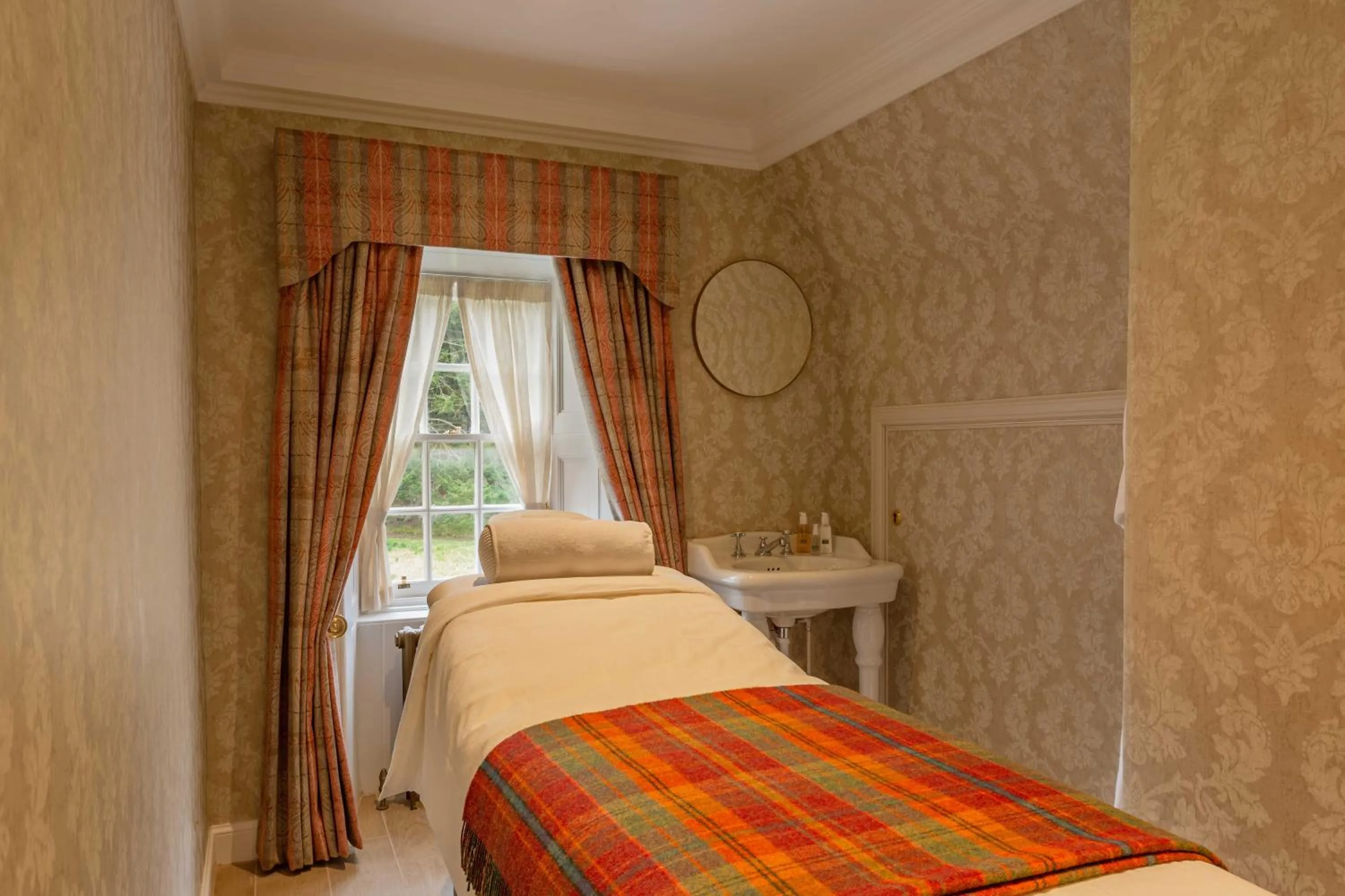 Spa and wellness centre/facilities, Bed in Glenapp Castle