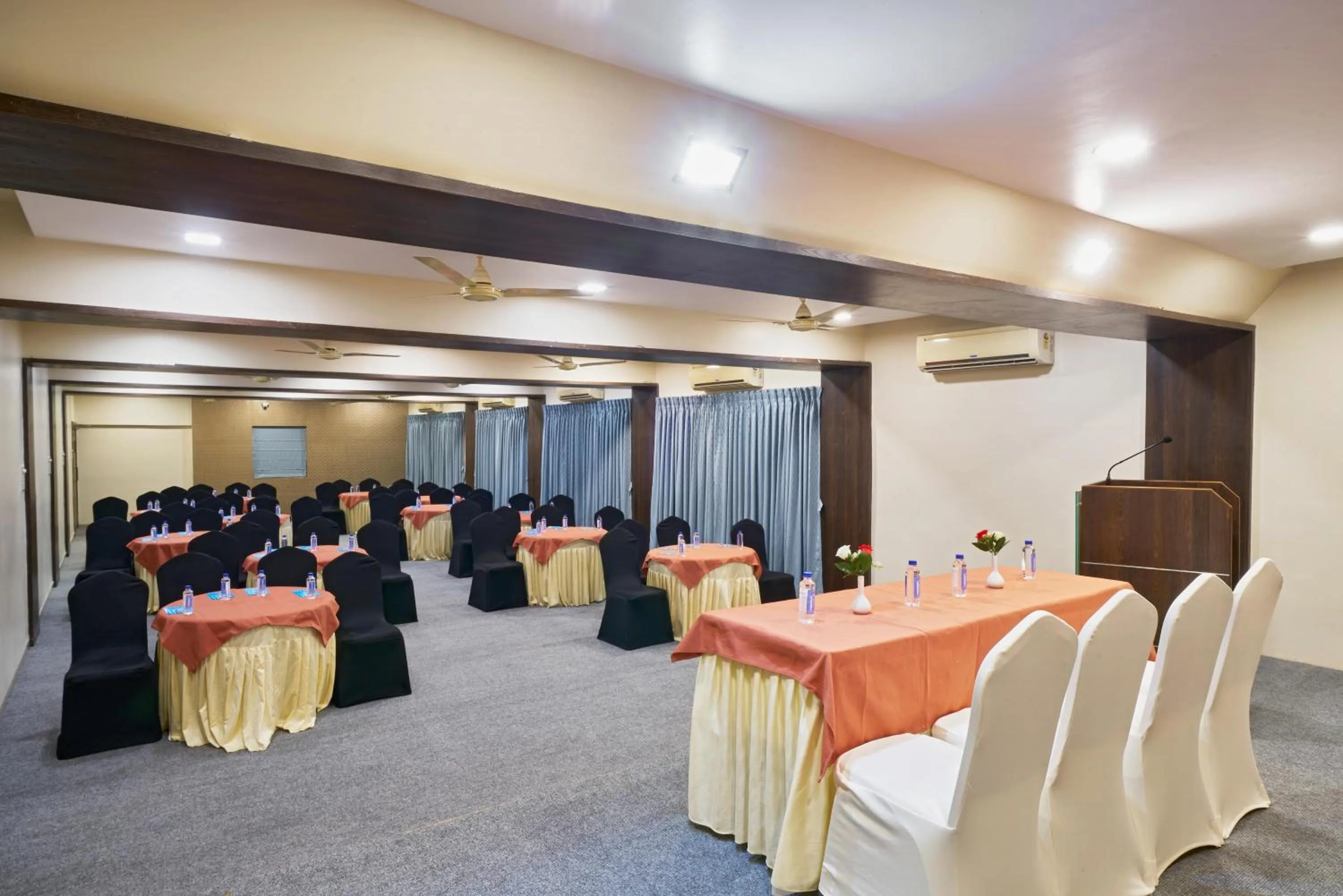 Banquet/Function facilities in Hotel Atria, Kolhapur