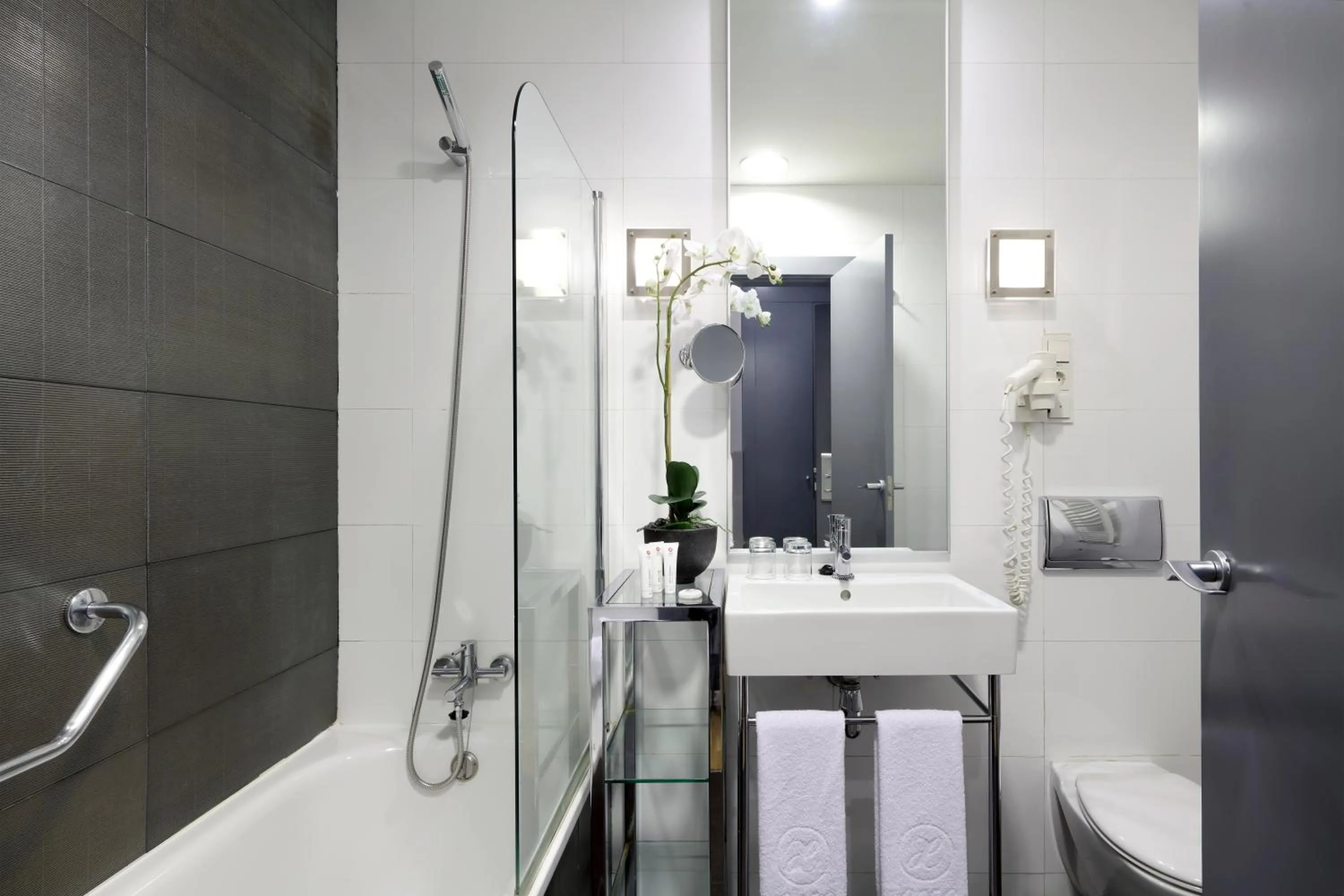 Bathroom in Exe Tres Cantos