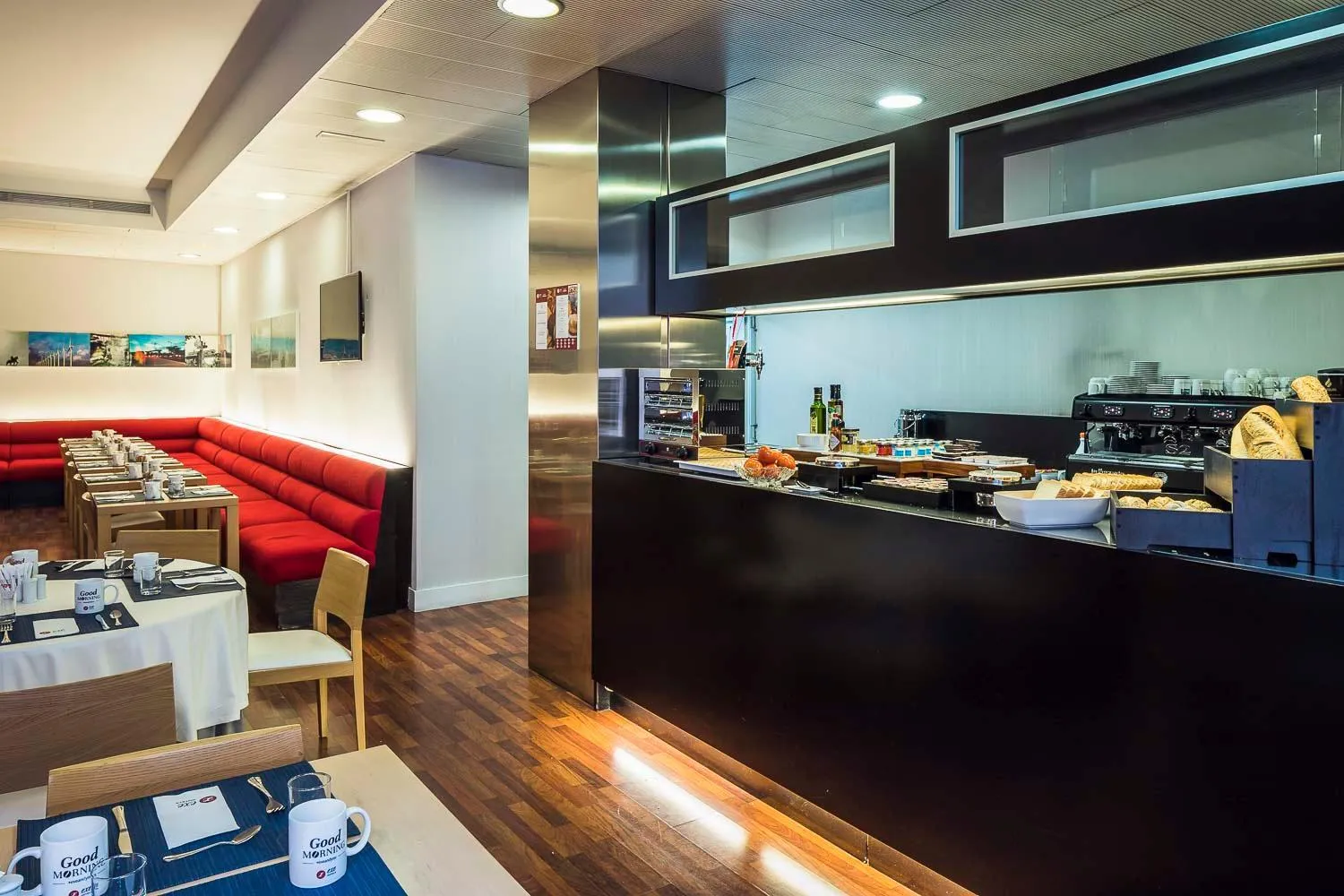 Buffet breakfast in Exe Tres Cantos