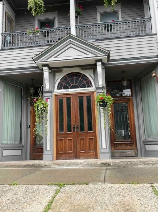 Redefined Alchemy - Bright, eclectic, pretty Apt 3E