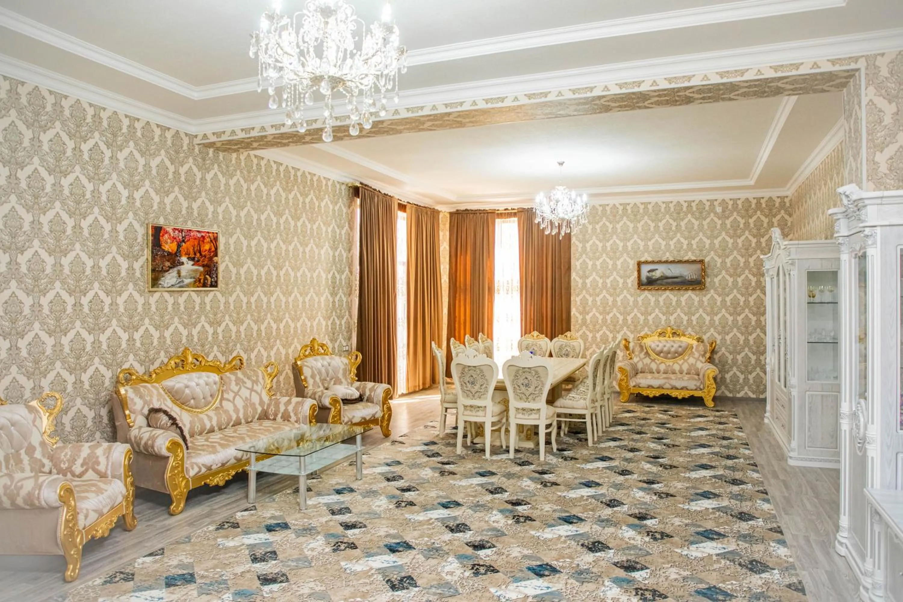 Seating area in Buyuk Humo